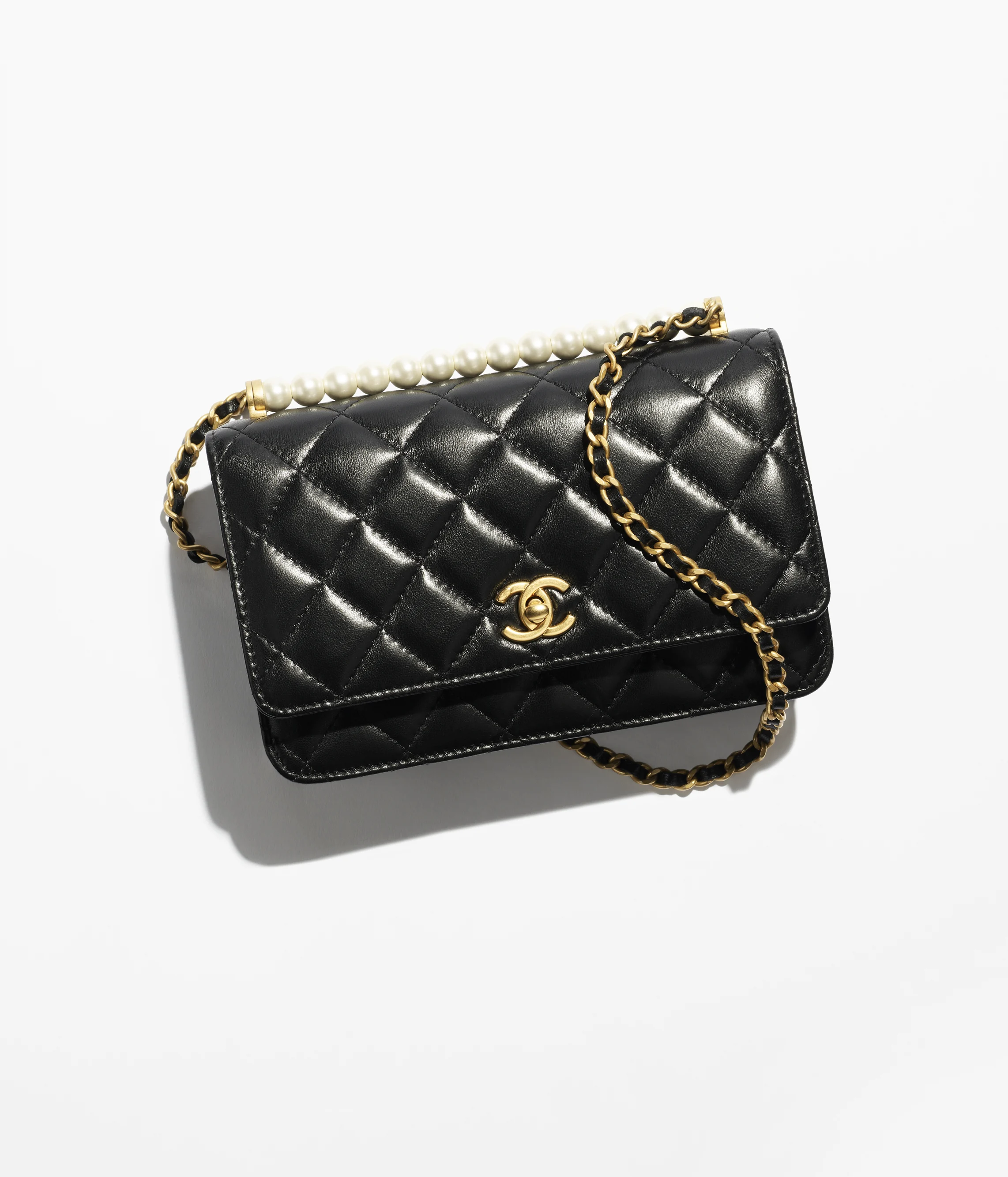 CHANEL Wallet on Chain Shiny Lambskin, Imitation Pearls & Gold-Tone Metal Black AP4518-B19730-94305