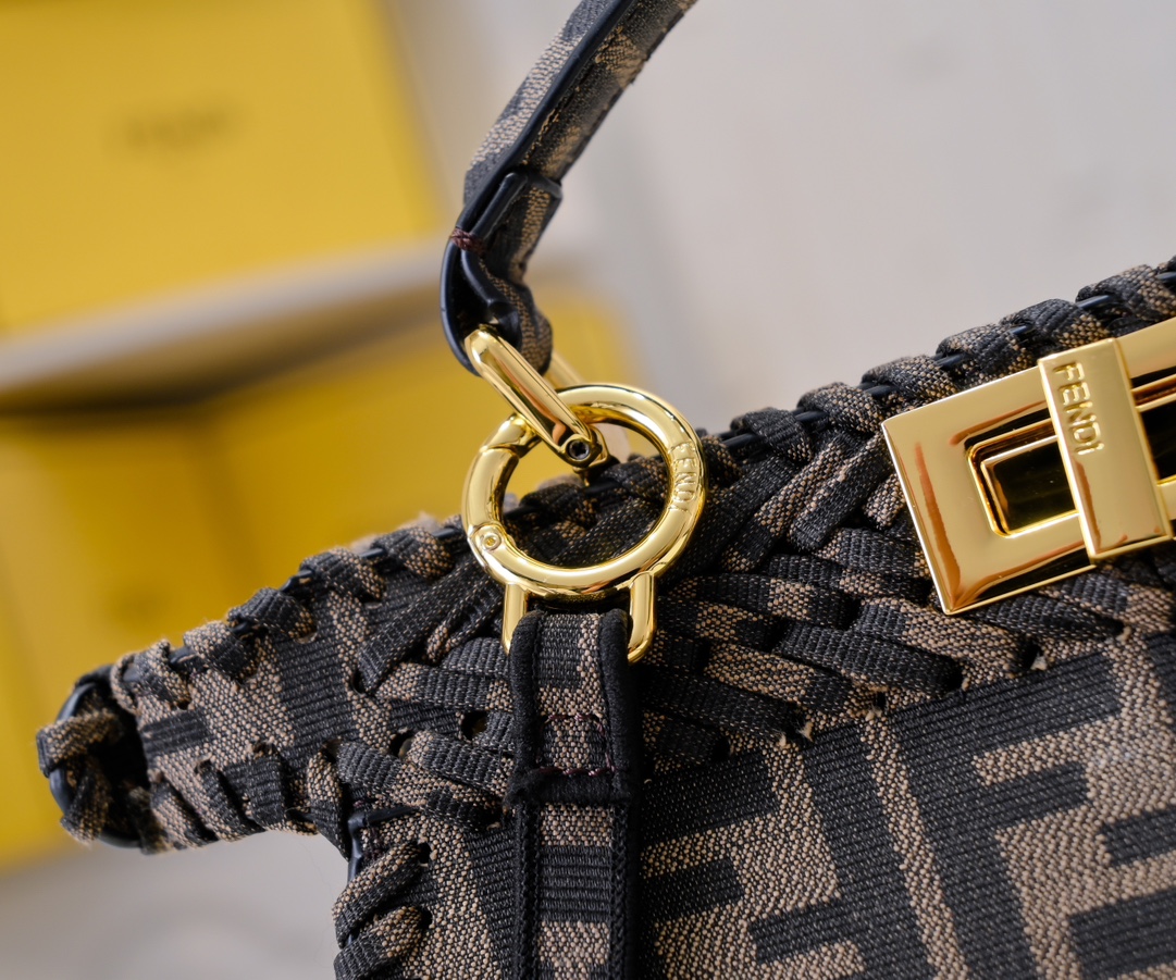 FENDI 2023SS EKABOO ISEEU Medium Handbag 3319