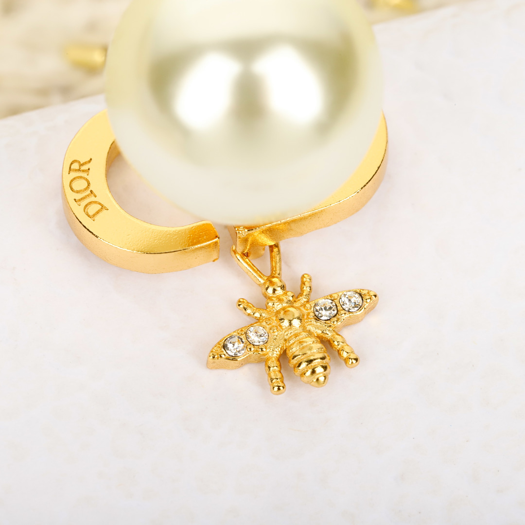 Dior full diamond bee pearl earrings