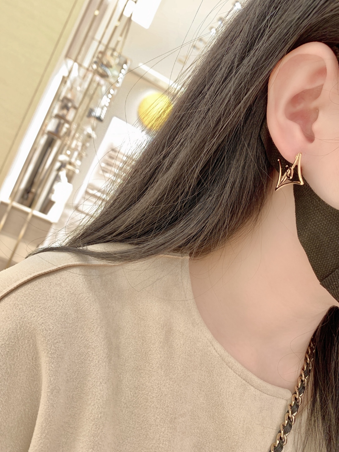 Louis Vuitton Hollow Four-Leaf Clover Earrings
