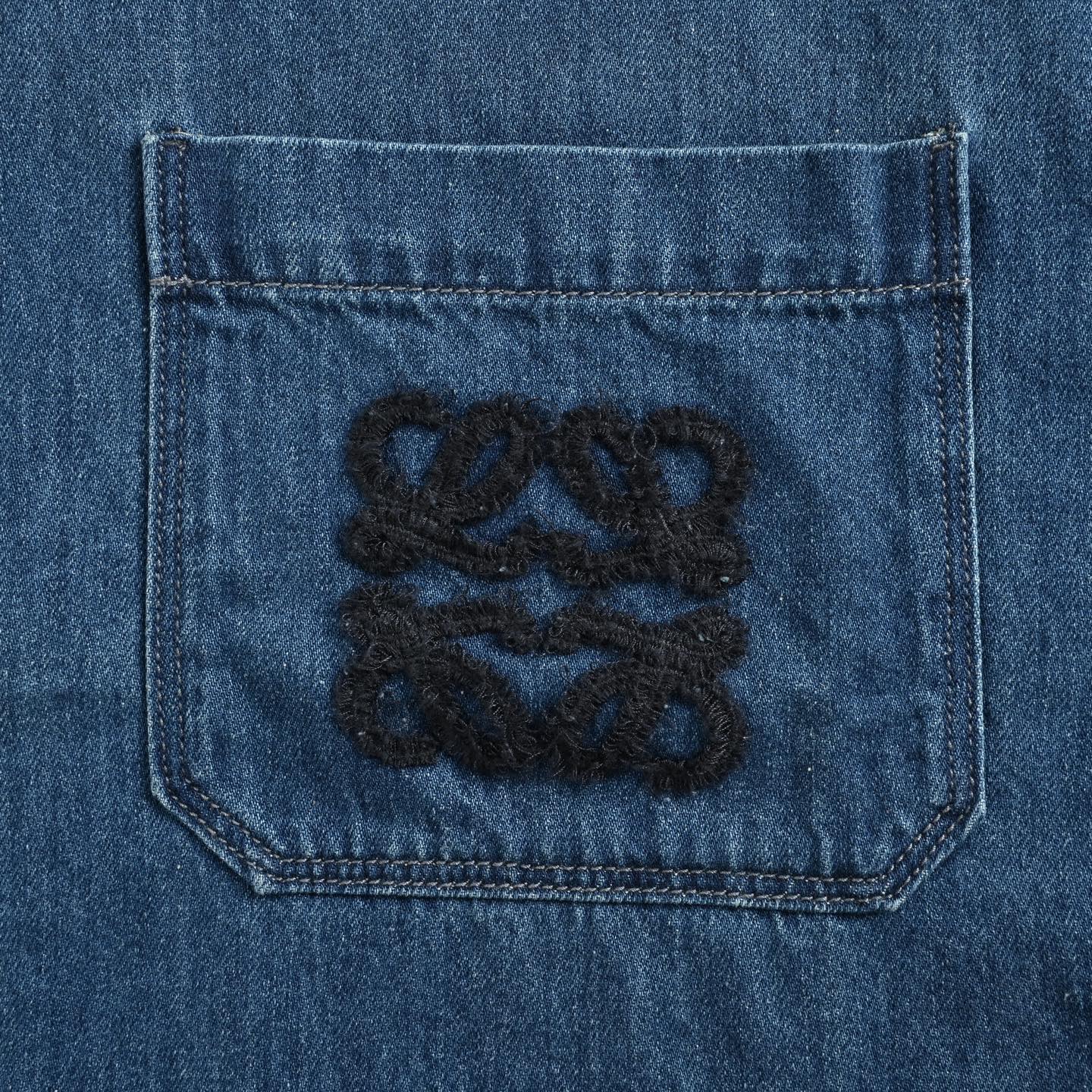 Loewe 25ss embroidered pocket denim short-sleeved shirt