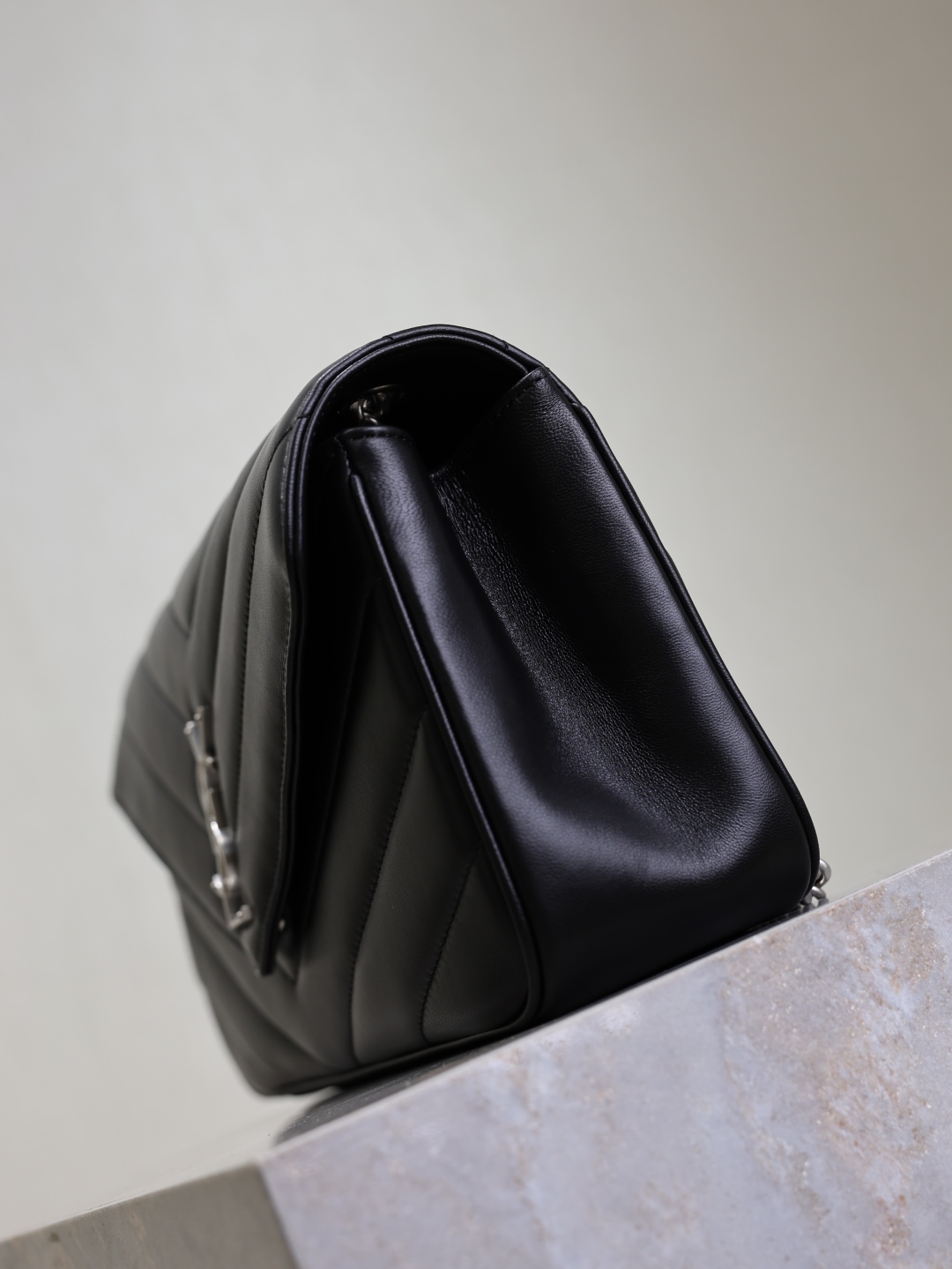 Yves Saint Laurent LouLou Lambskin Chain Bag 801439
