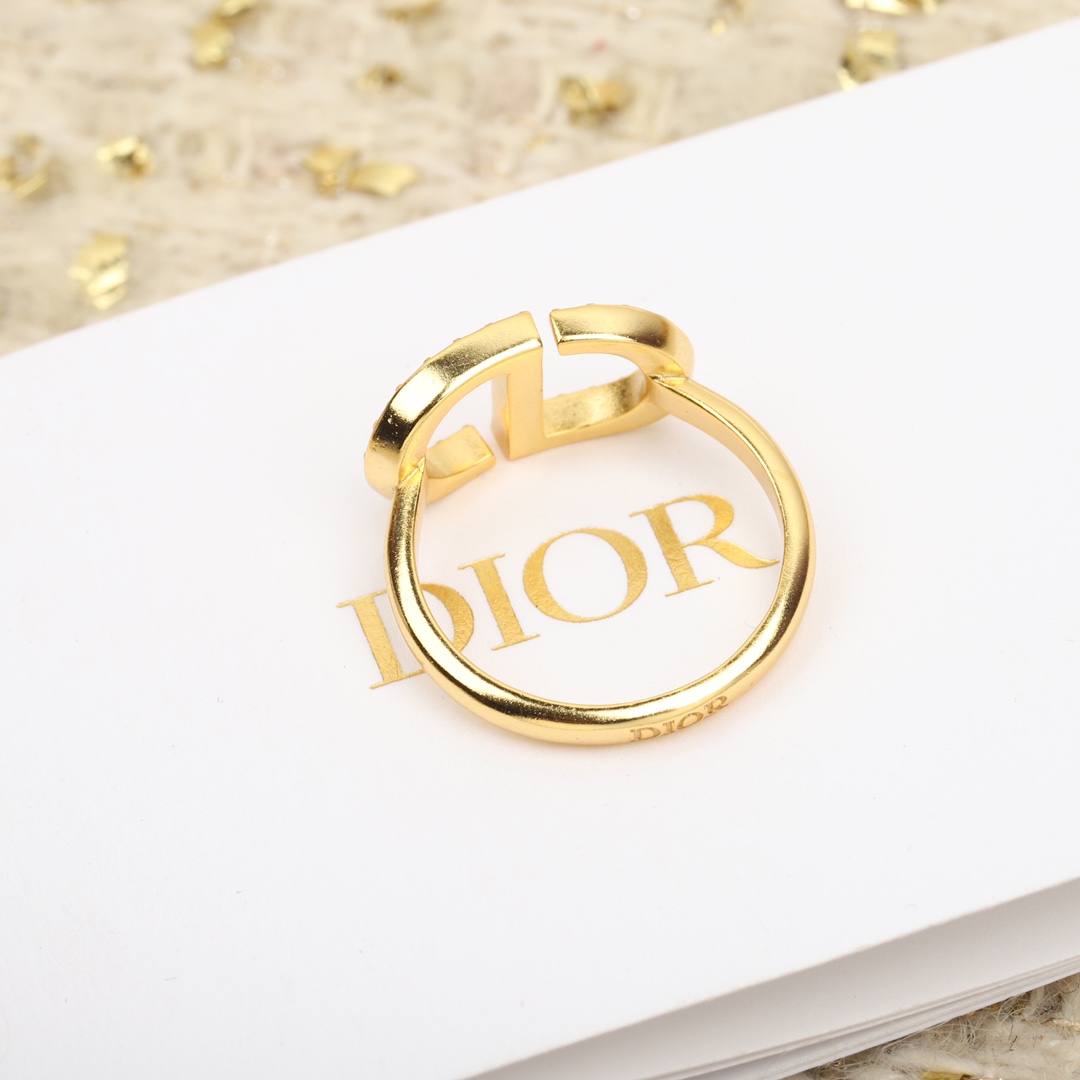 Dior diamond letter ring