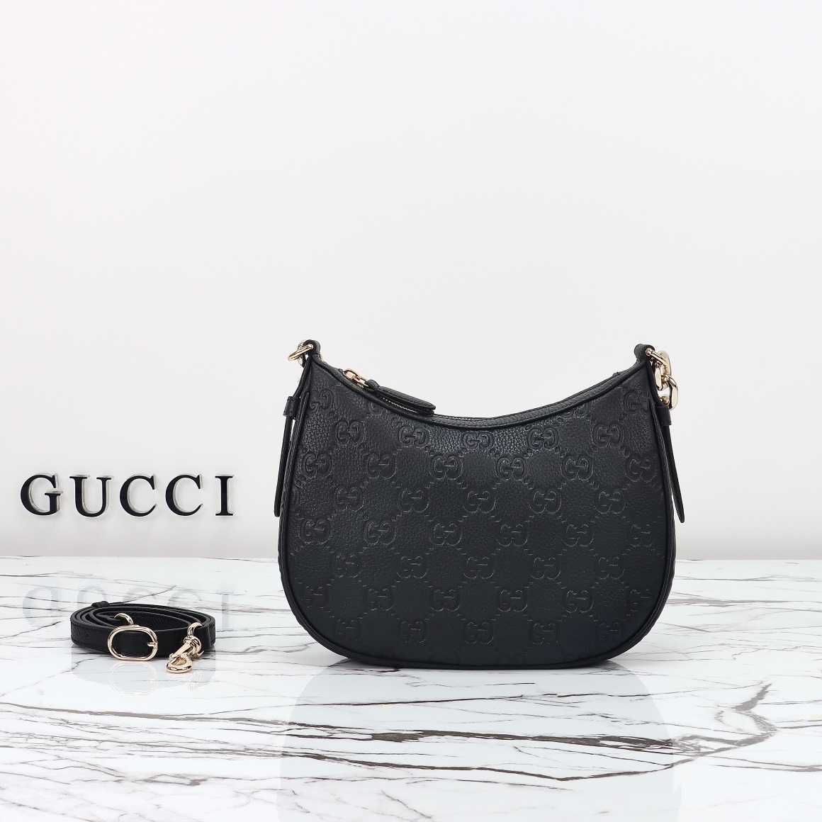 Gucci GG Emblem Medium Shoulder Bag 815409 AAEEM 1000