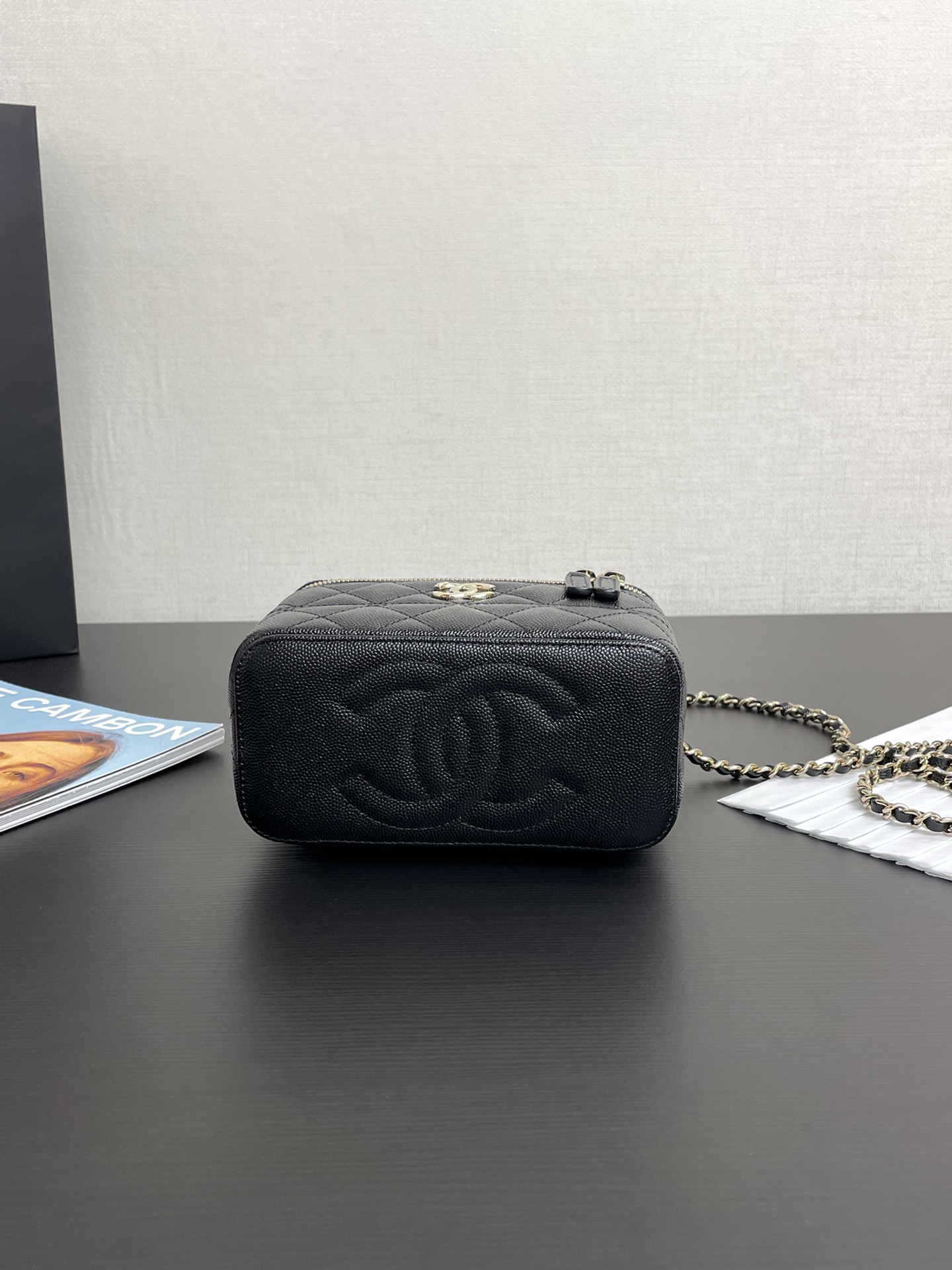 Chanel 25C cosmetic bag 99440