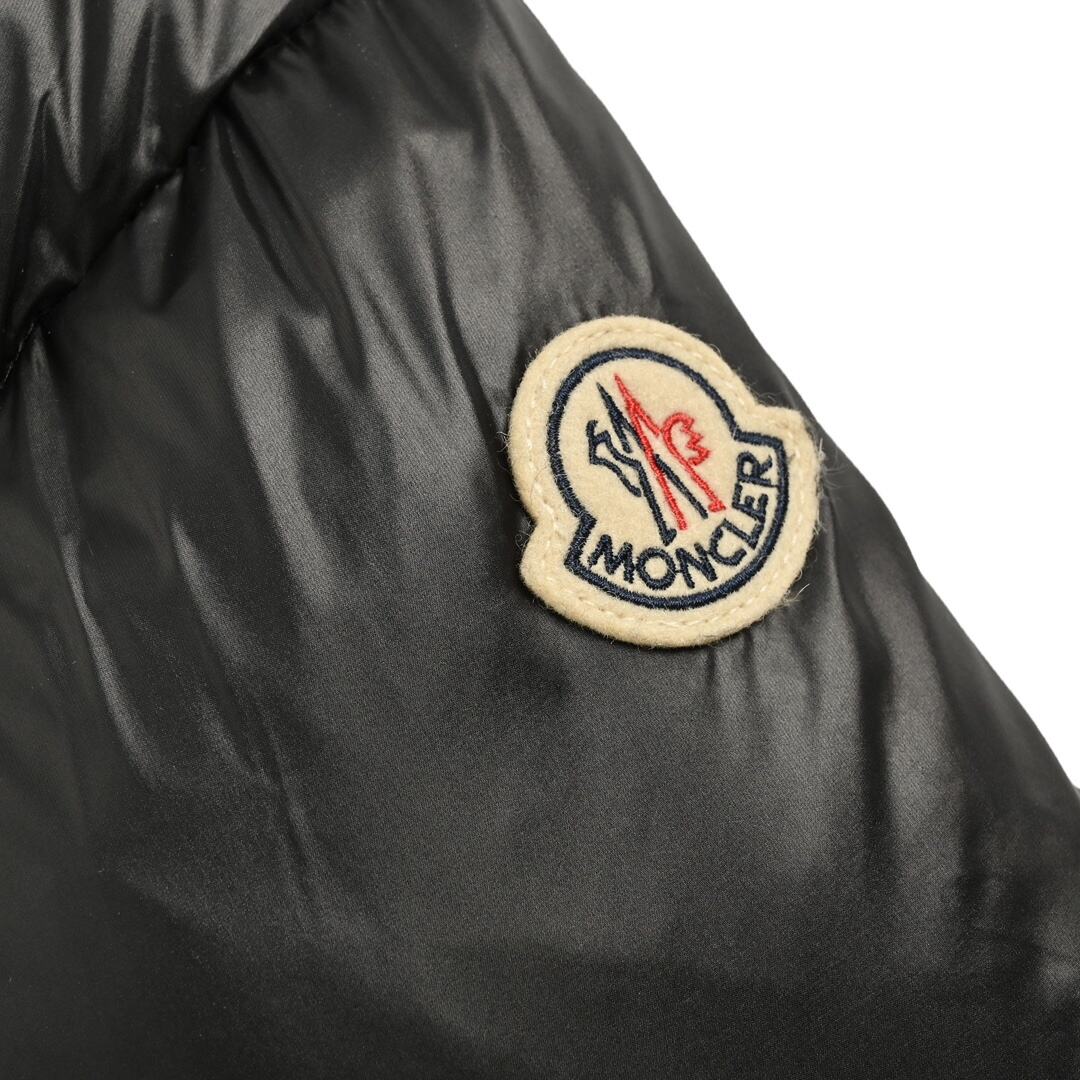 Moncler 24Fw short hooded down jacket