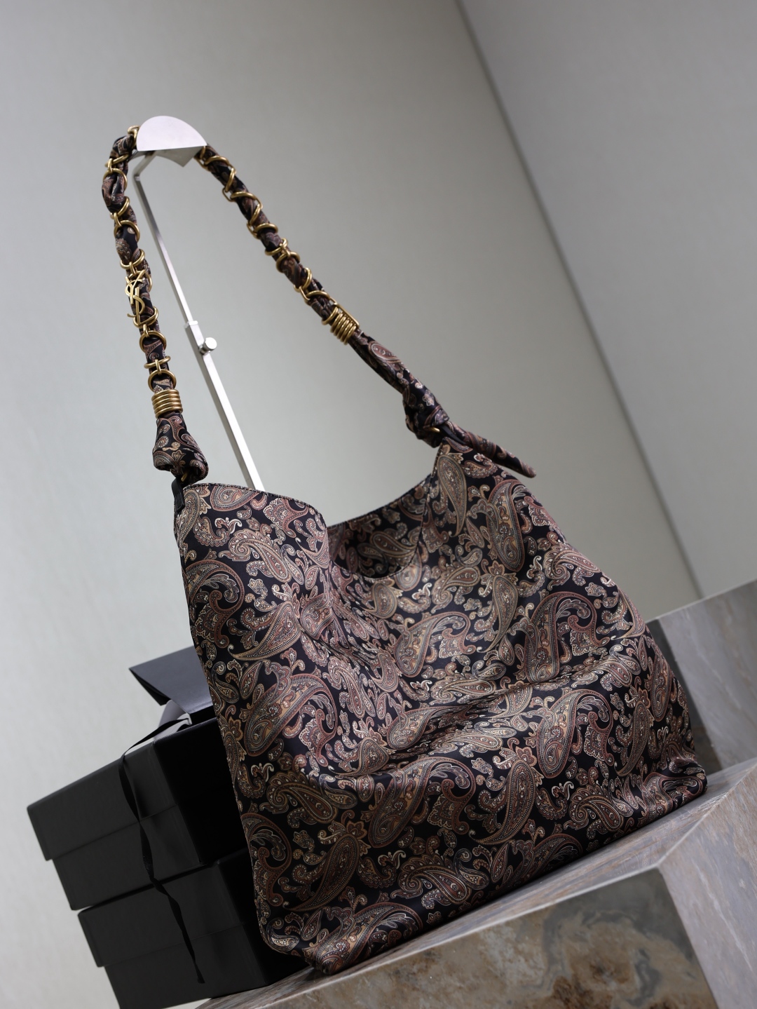 Yves Saint Laurent AMALIA·Jacquard Handbag 834750