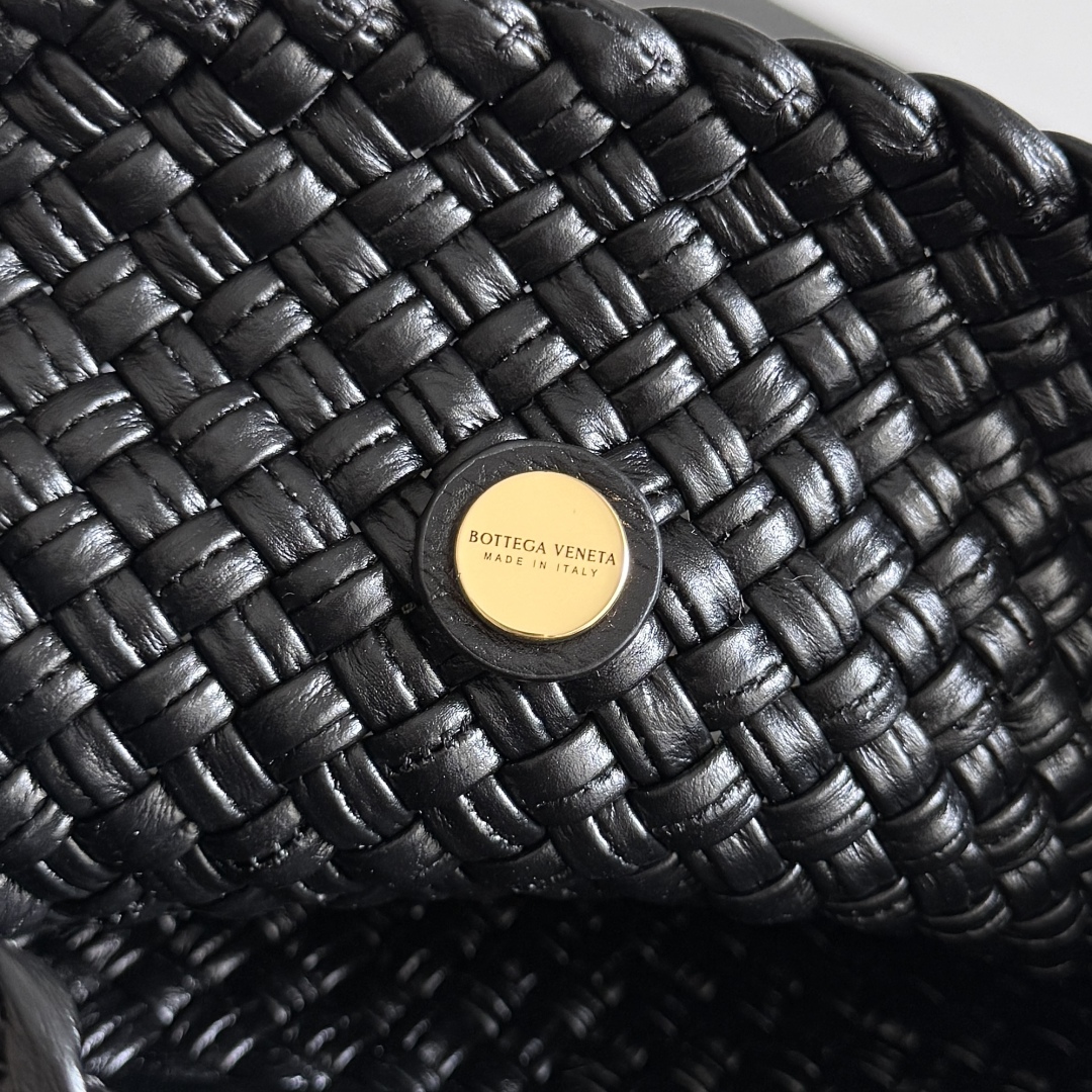 Bottega Veneta Tosca woven handbag 777680