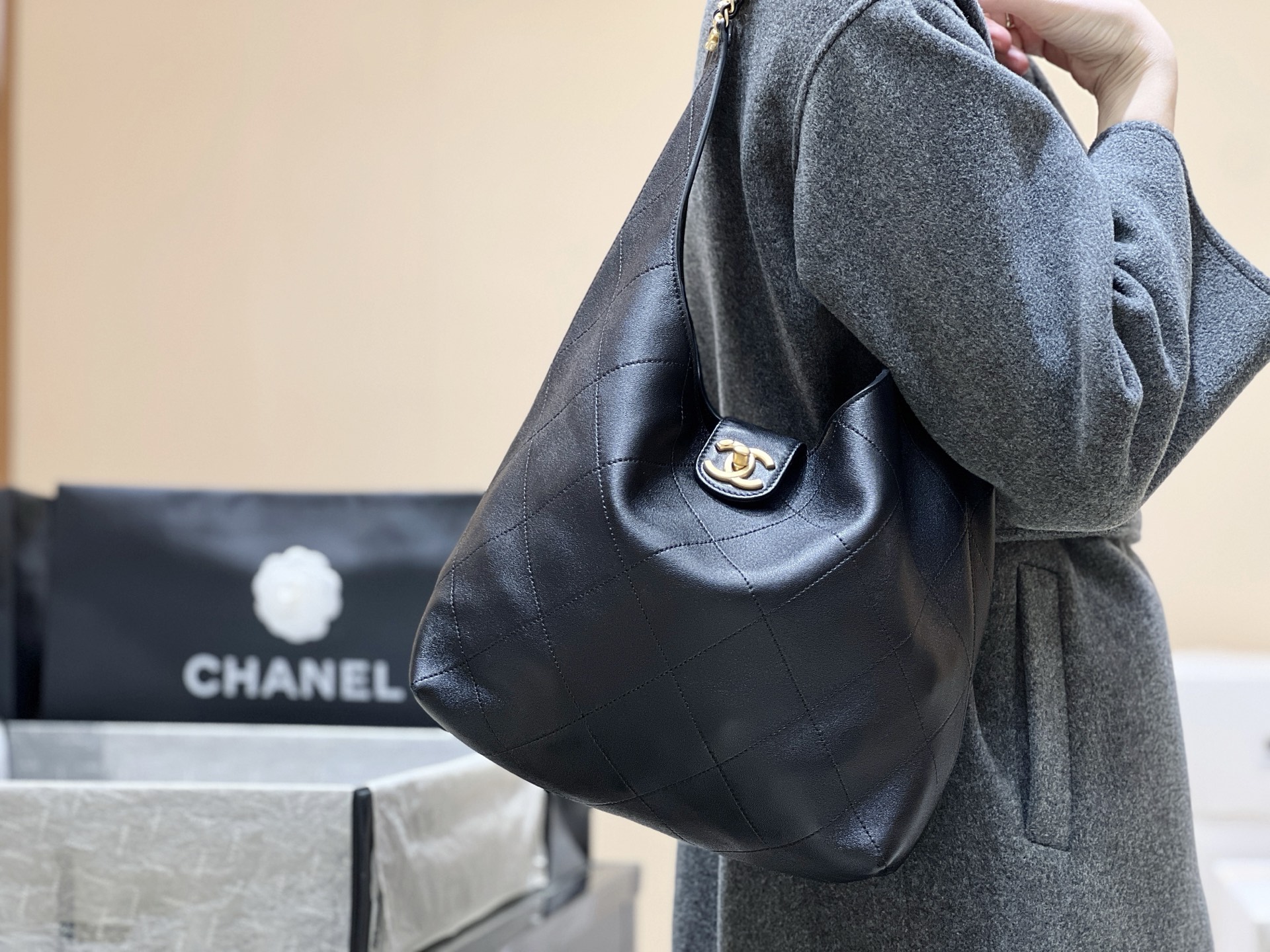 Chanel 25P Spring/Summer Preview Series Hono Hippie Bag AS5425