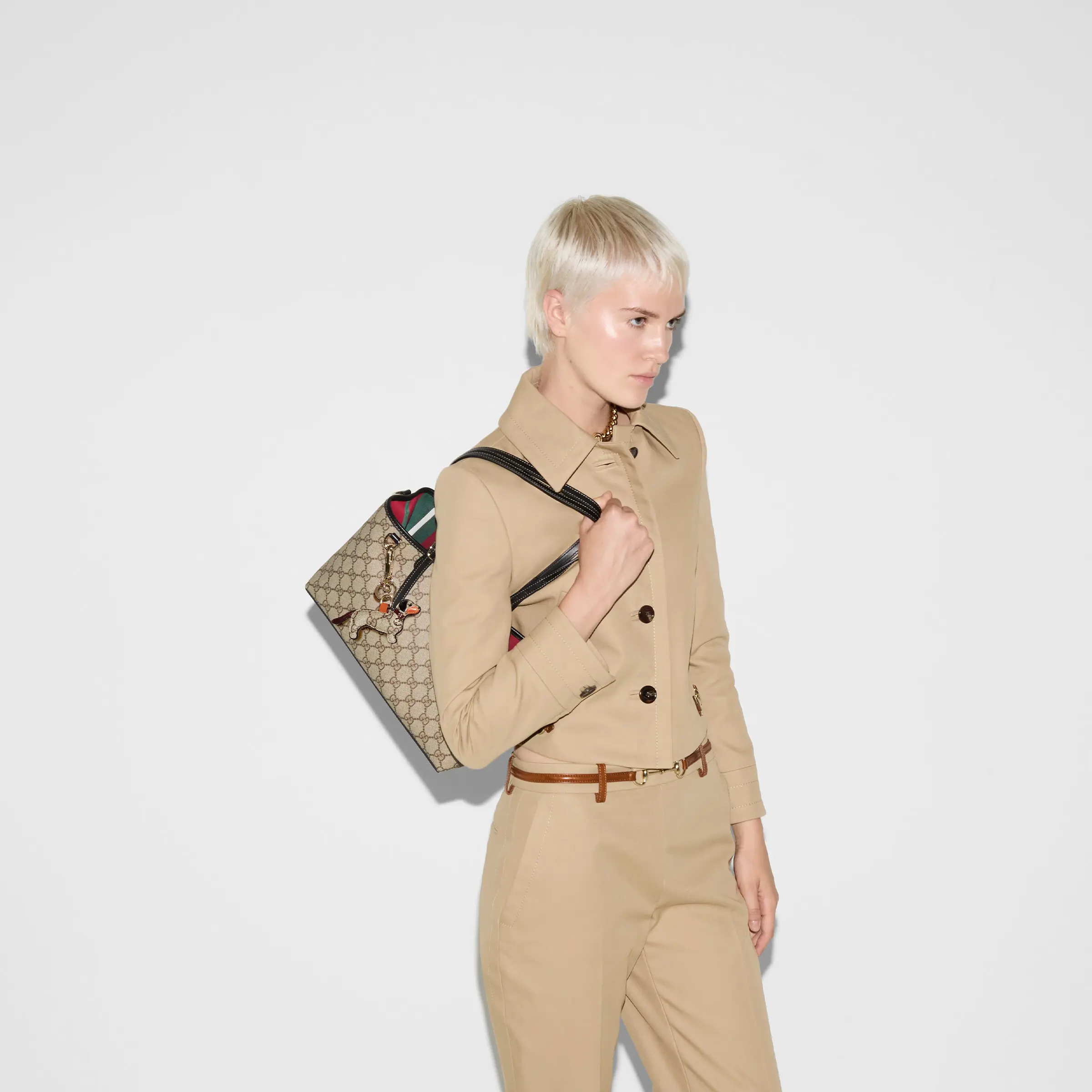 Gucci GG Emblem medium tote bag815214 FAD6L 9741