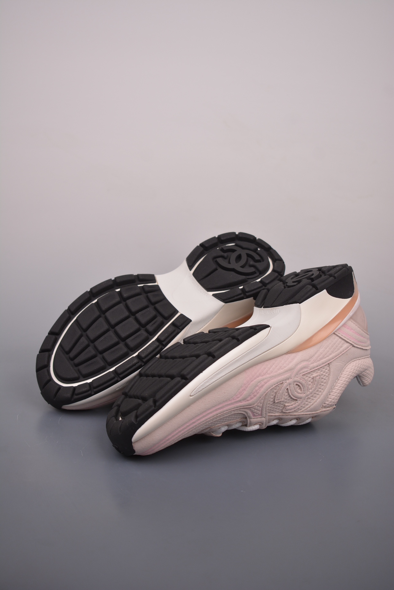 Chanel Cruise Logo Casual Low pink