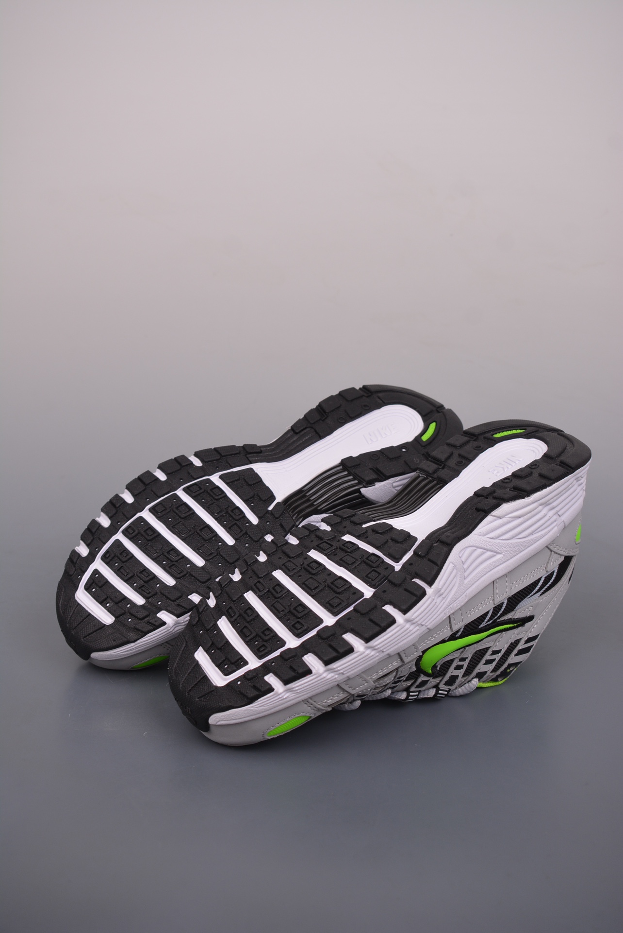 Nike P-6000 PremiumElectric Green CD6404-005