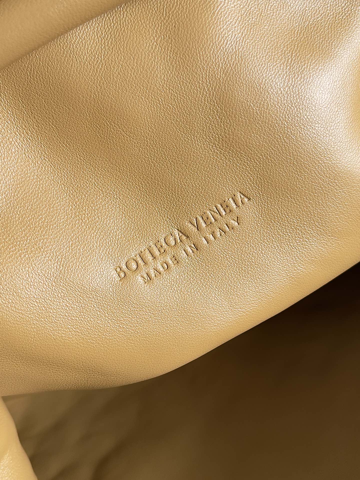 Bottega Veneta LAUREN CLUTCH chain clutch bag 785807