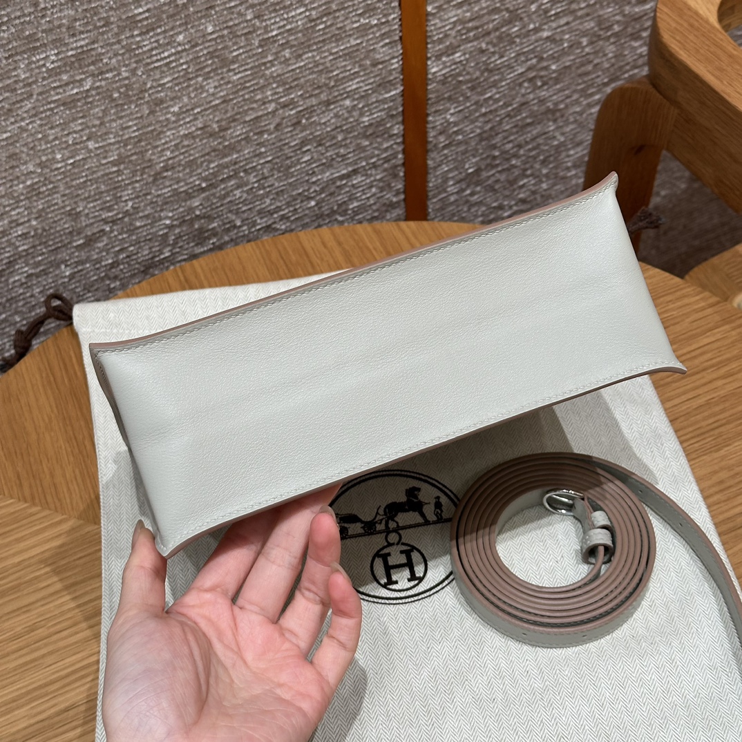 Hermes kelly danse M4Gris pale handbag (handmade to order)
