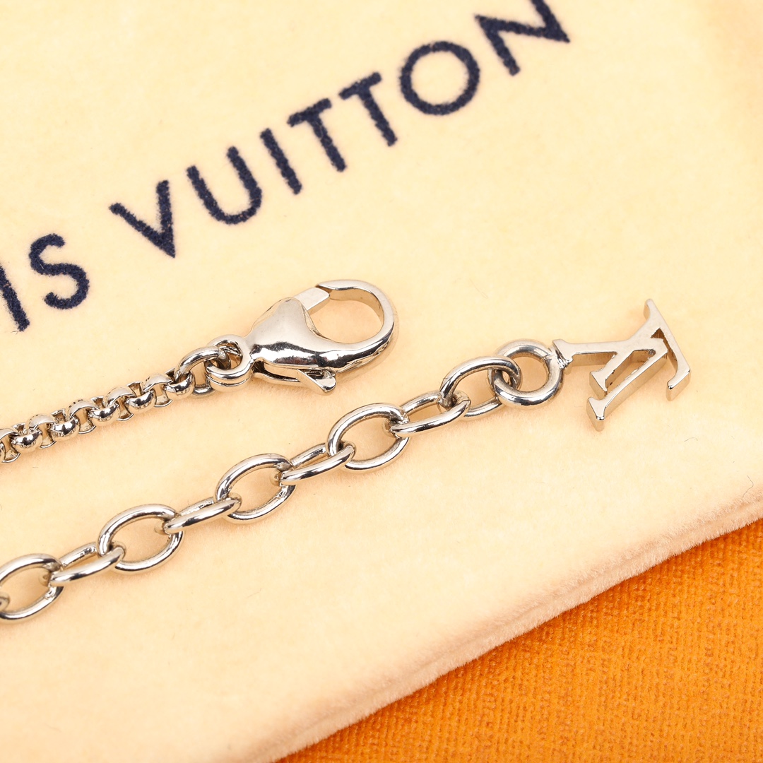 Louis Vuitton New Pearl Bracelet
