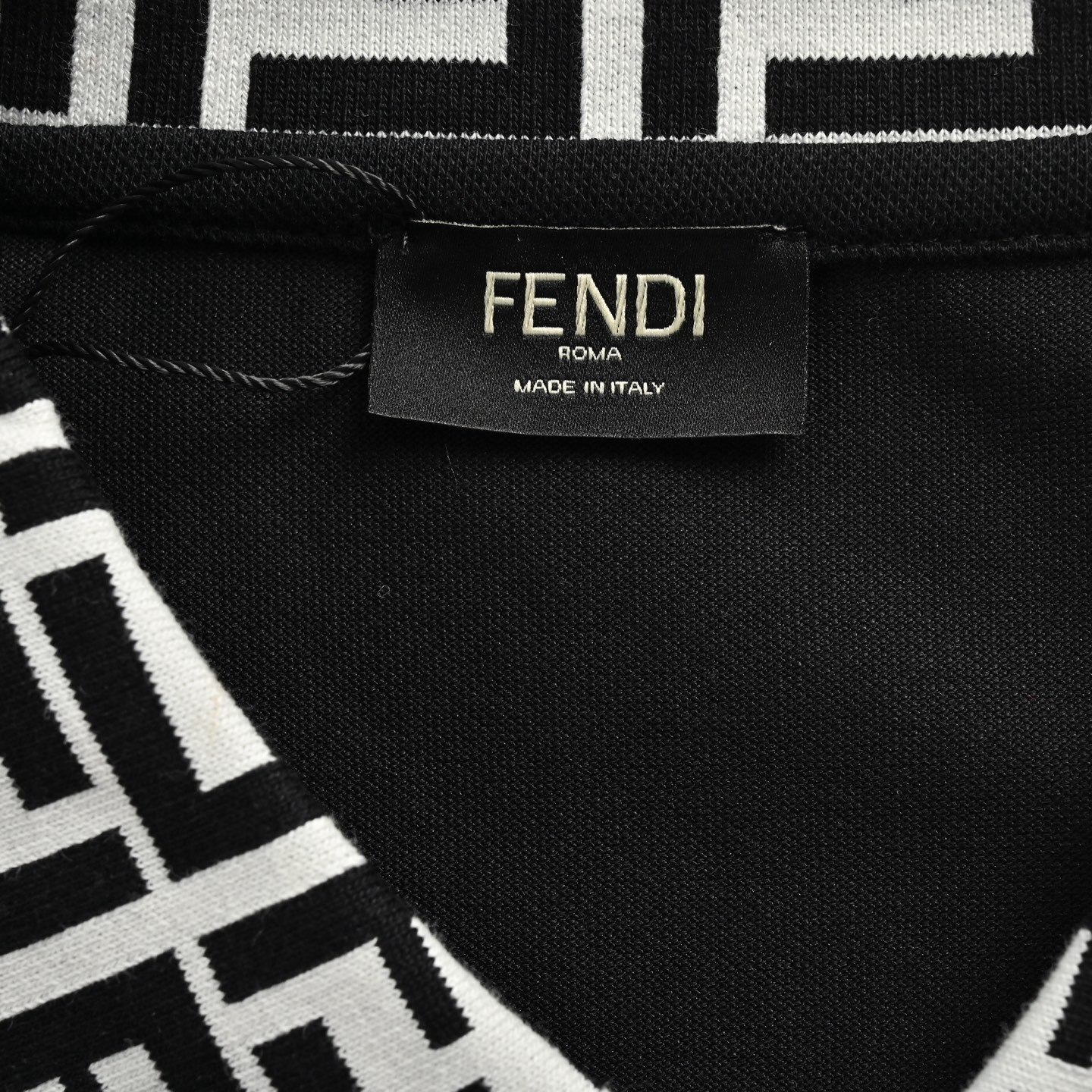 Fendi 25ss embroidered eyes ribbon Polo short sleeve