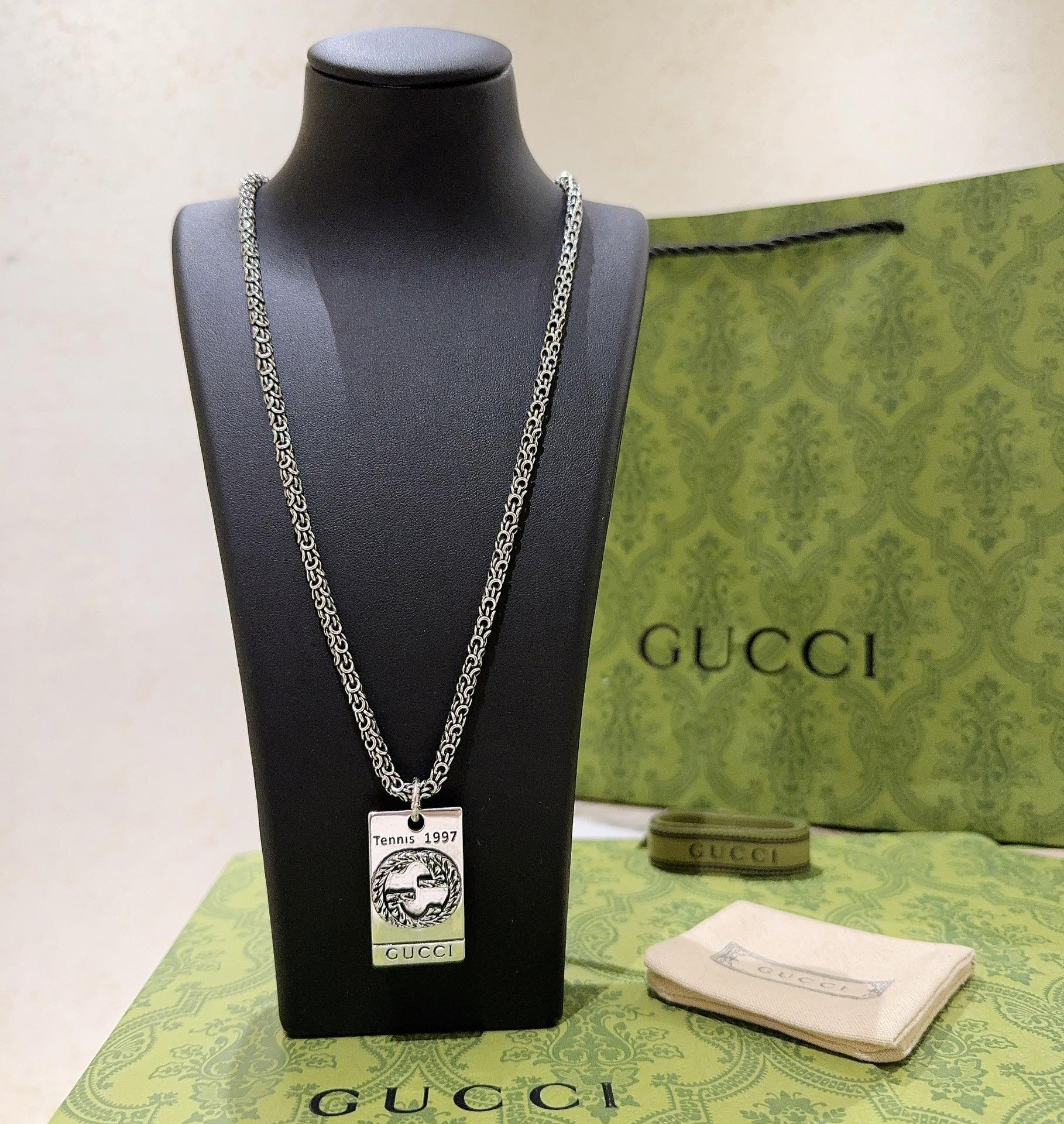 Gucci Anger Forest Series GG Embossed Square Plate Vintage Necklace