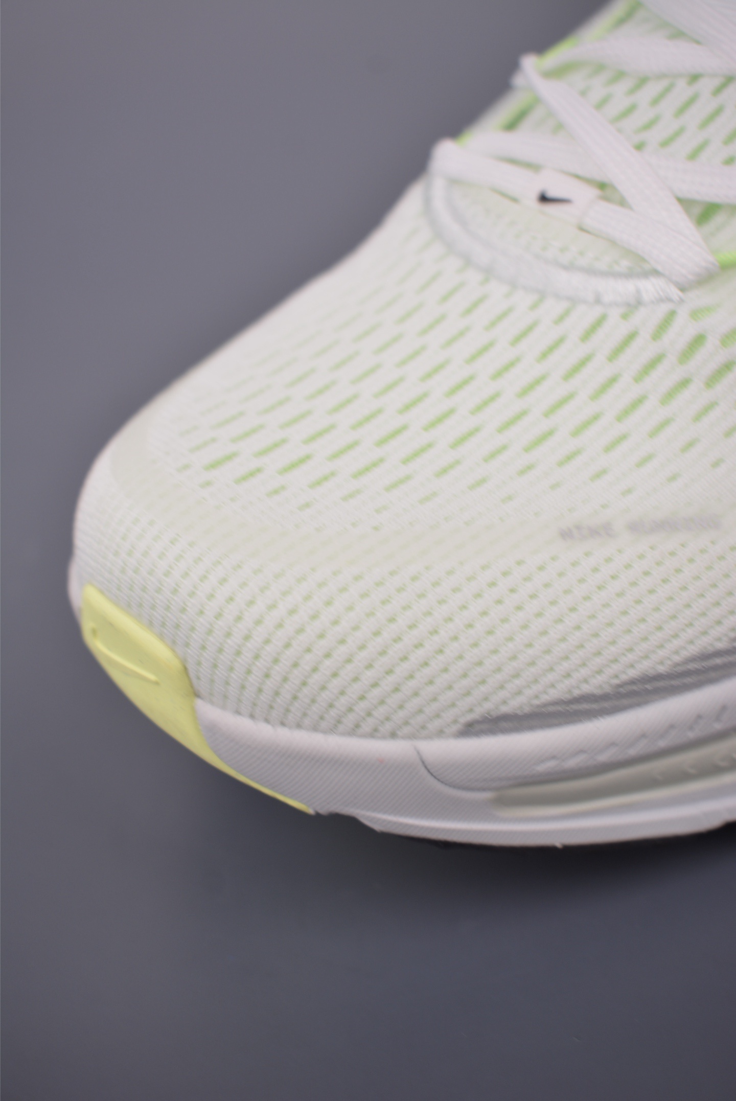 Nike Air Zoom Vomero Plus “White” HM6803-107