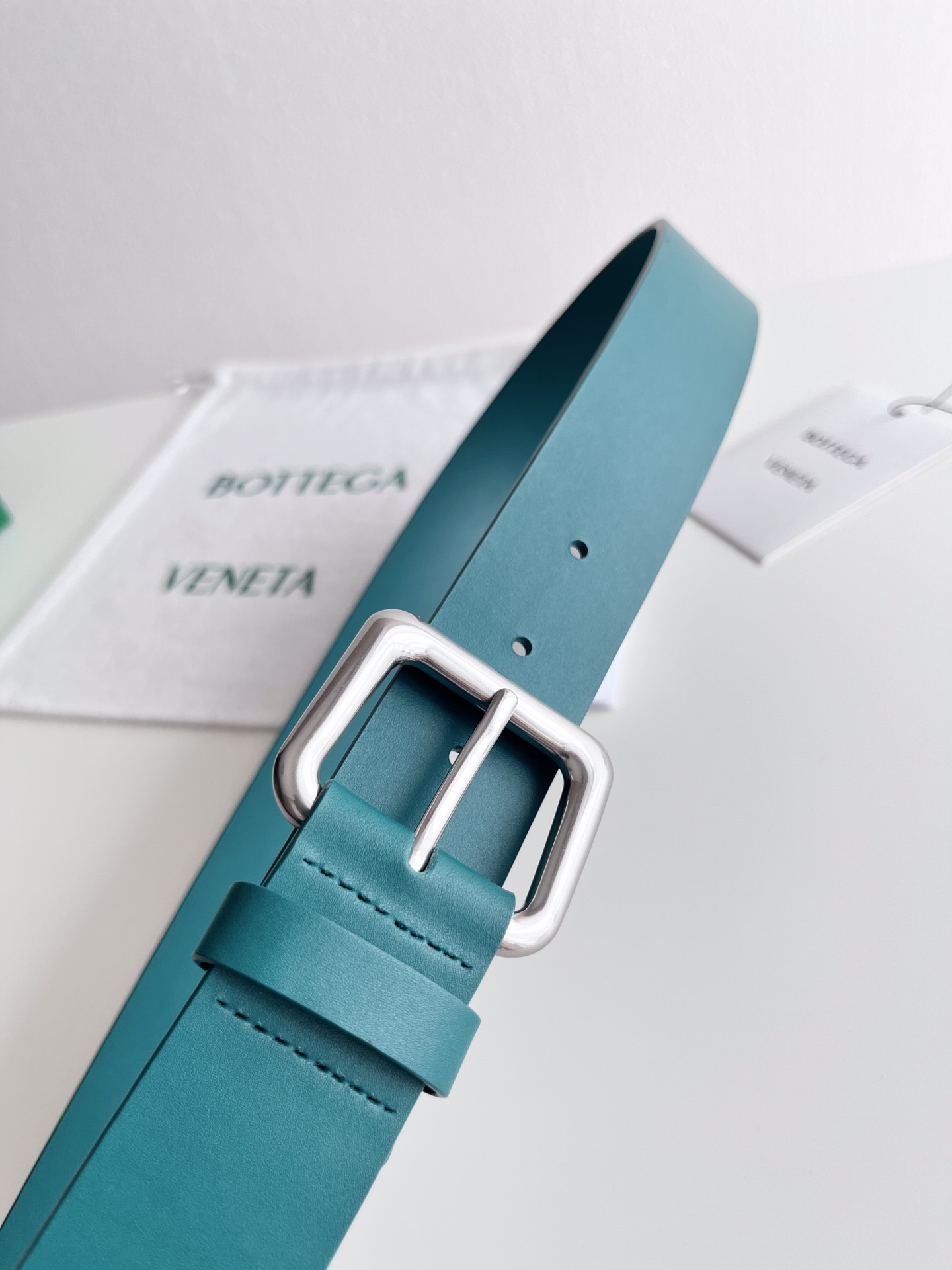 Bottega Veneta vintage pin buckle cowhide double-sided belt 3.5cm wide