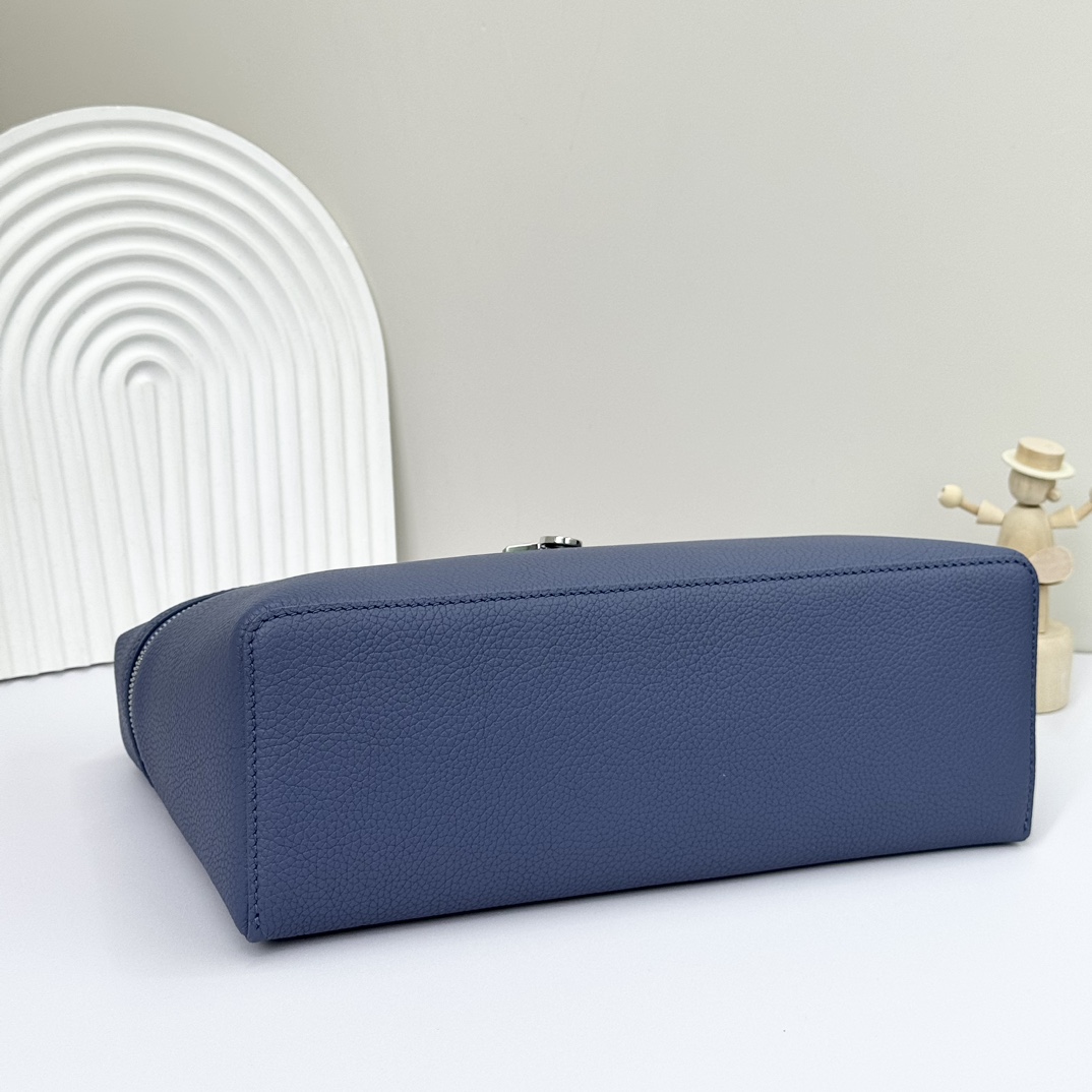 Loro Piana Extra poet L27 Clutch FAI8511