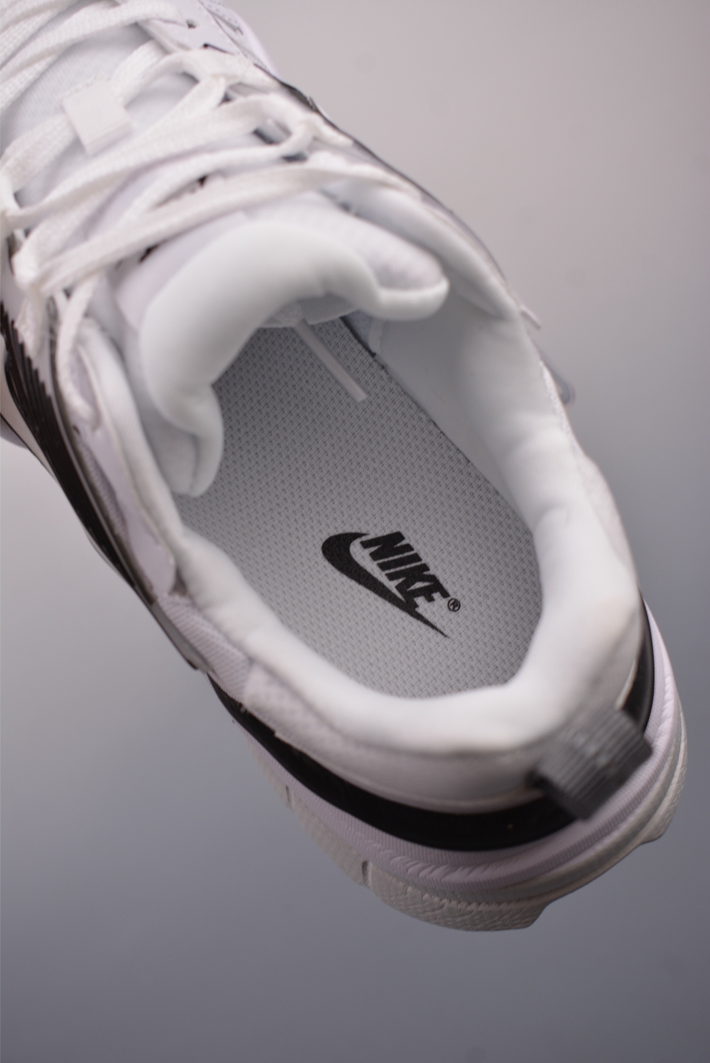 Nike Wmns V2K Runtekk Low running shoes White Striped Zebra HF5342-100