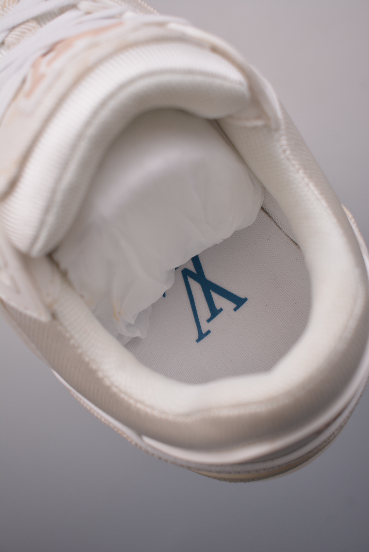 Louis Vuitton Trainer Sneaker Low Off-White Color Jacquard 1A7S52