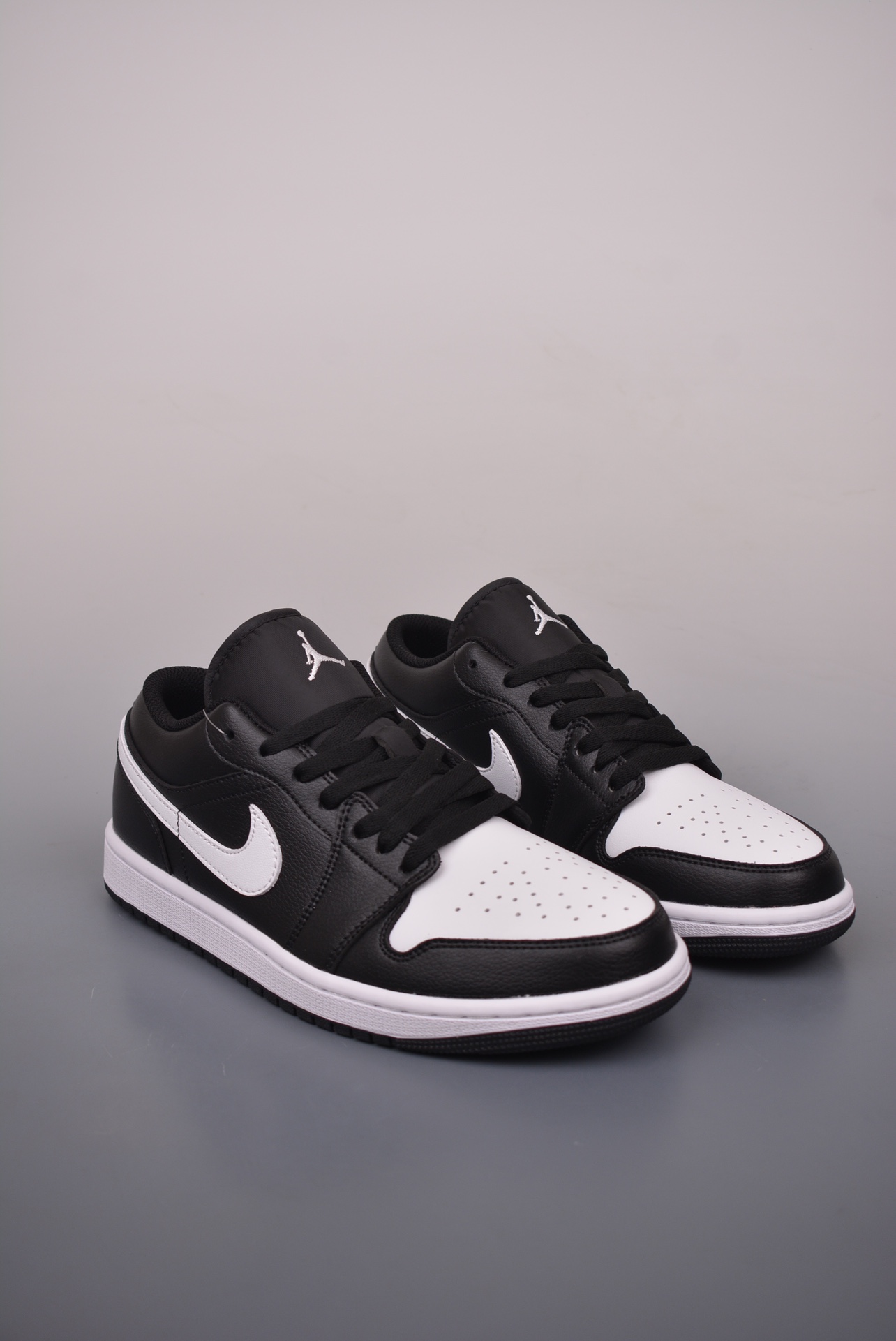 Air Jordan 1 Low Black and White Panda 553558-040