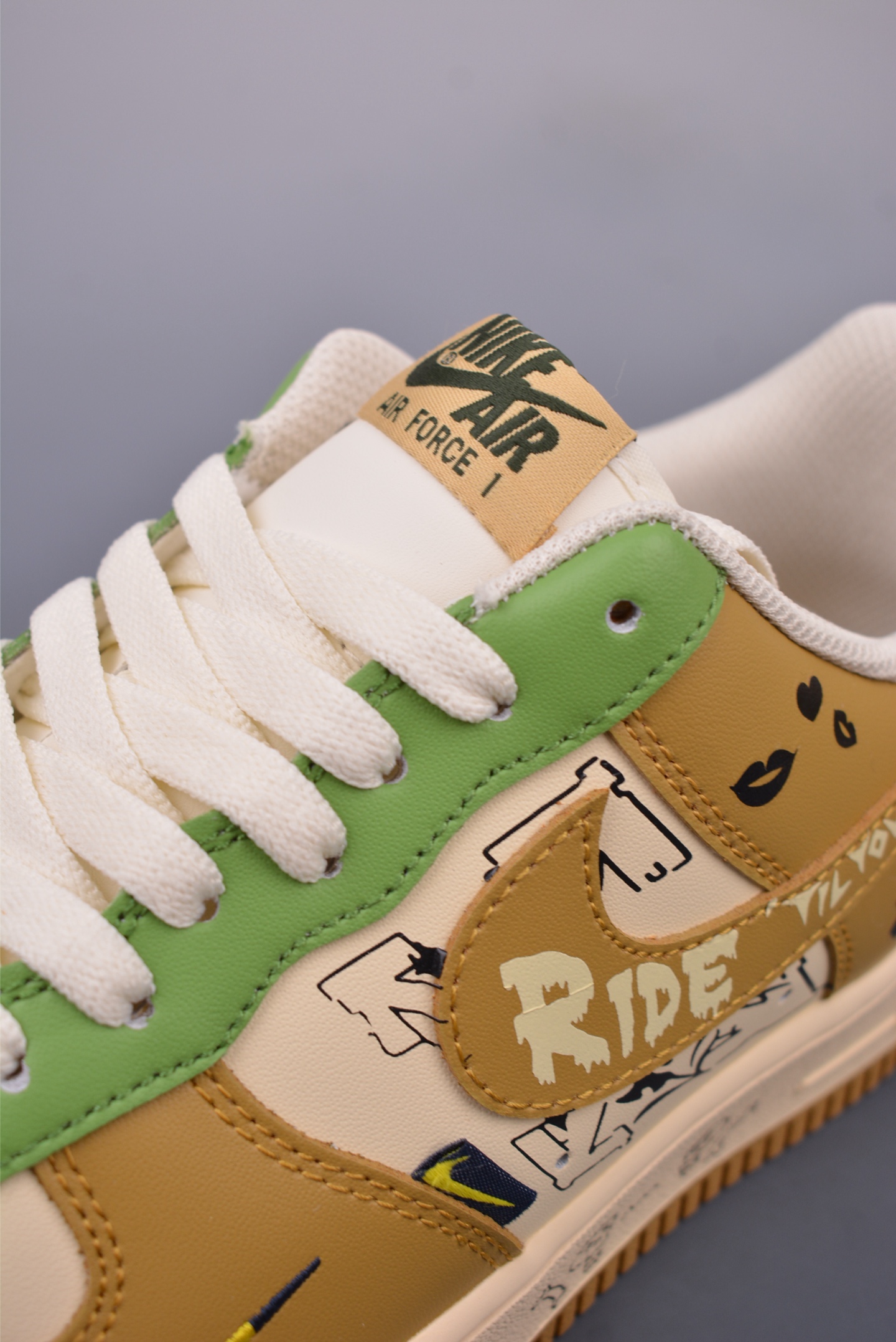 Nike Air Force 1 07 LV8 Low Sneakers Chivalry XL2321-666