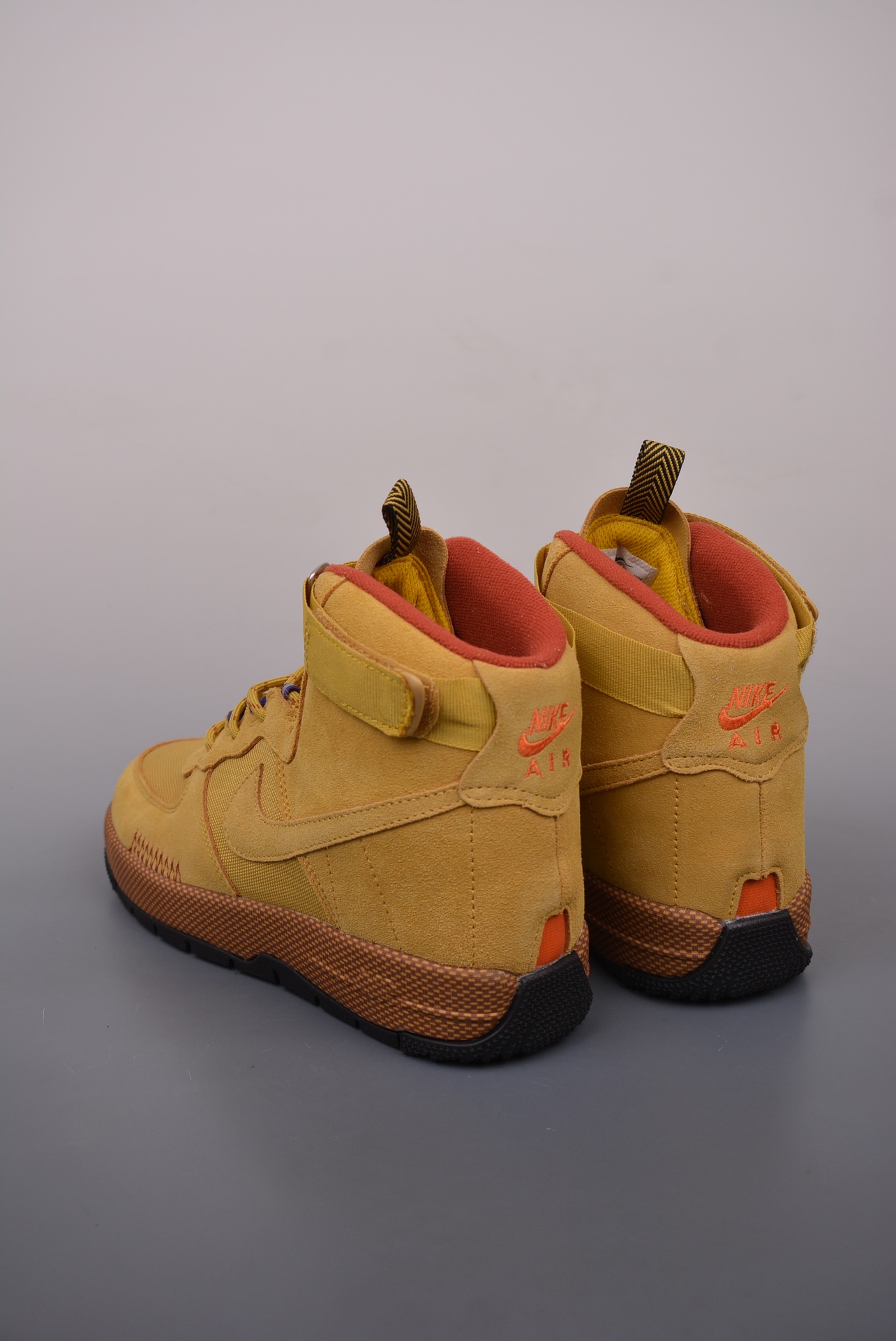 Nike Air Force 1 Wild HighWheat Gold FB2348-700
