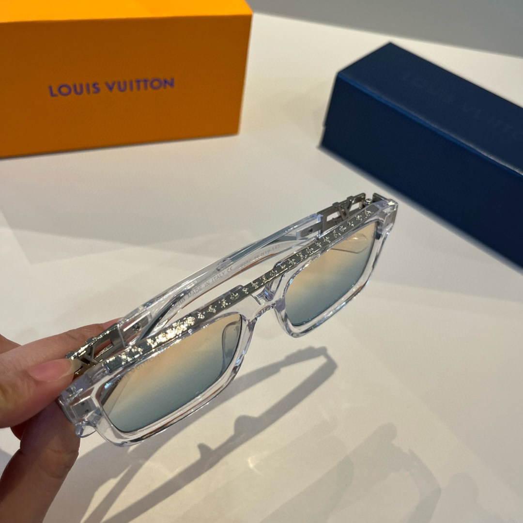 Louis Vuitton square-frame sunglasses