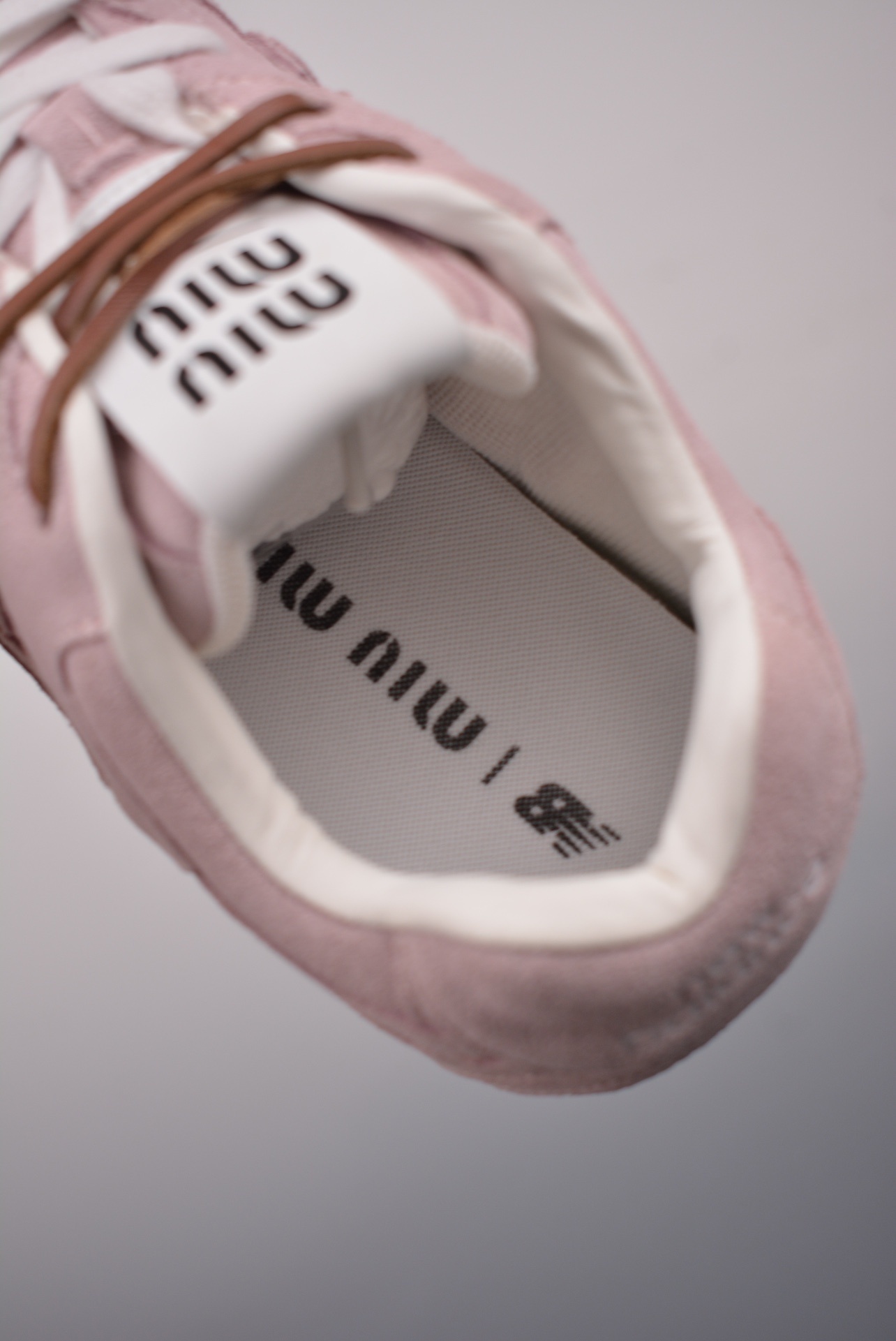 Miu Miu x New Balance 530 SL 