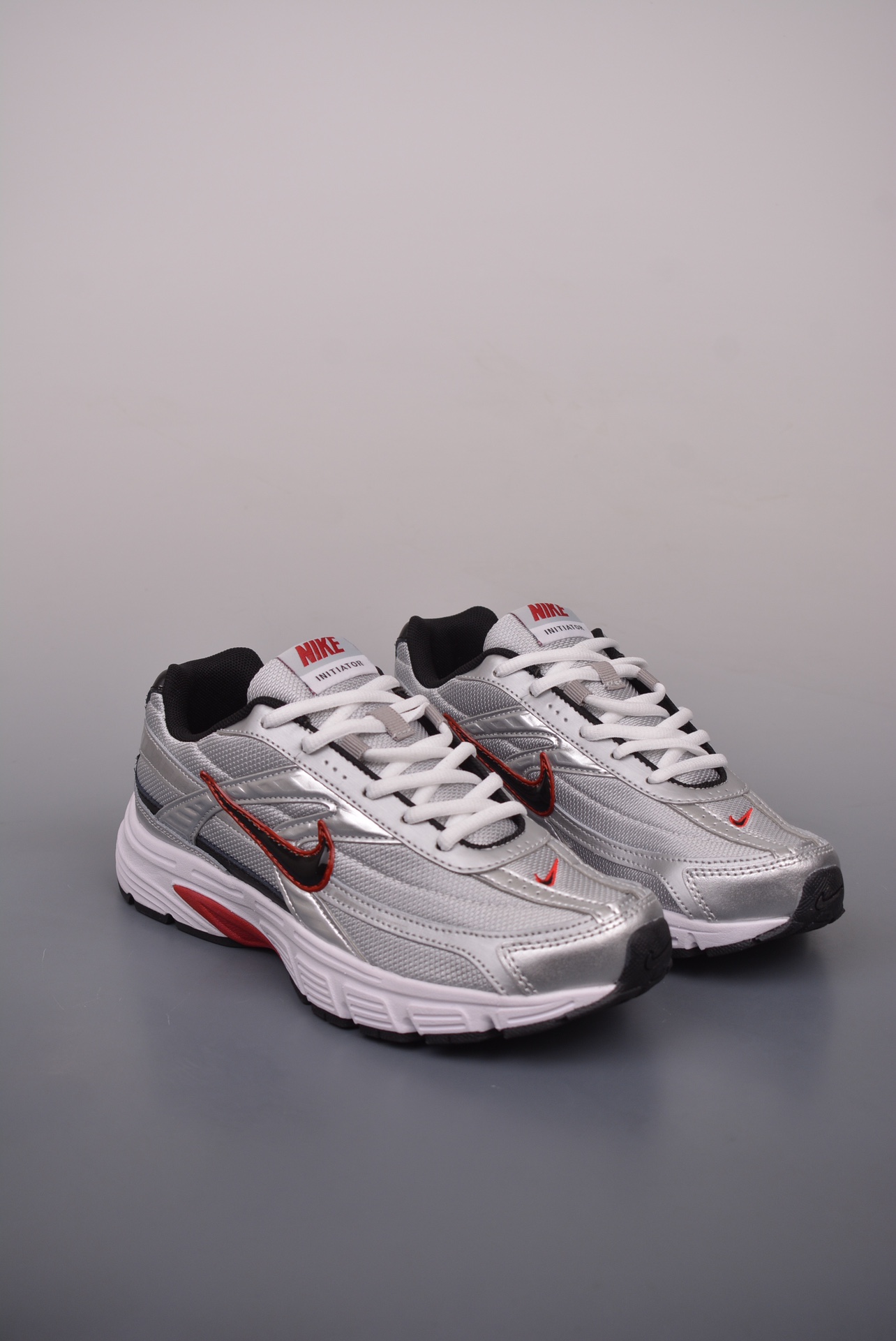 NikeInitiator Running Silver Black Red 394055-001
