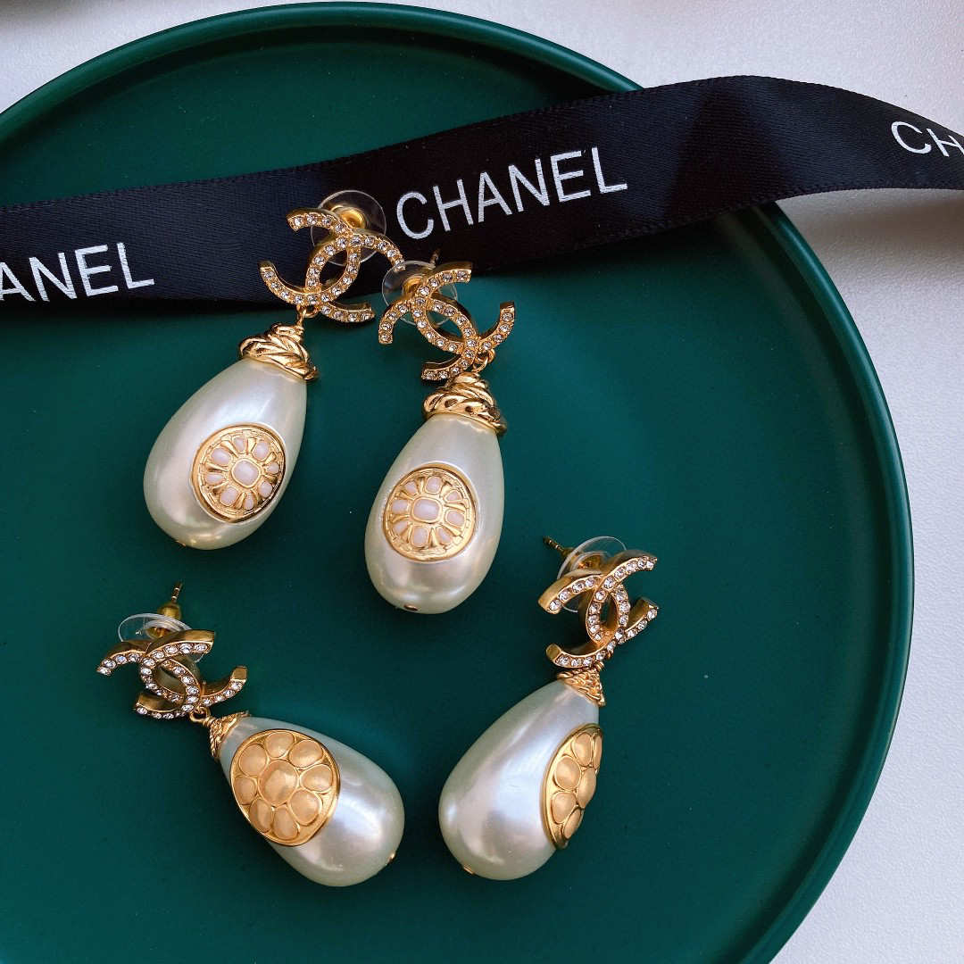 Chanel Double C Diamond Large Pearl Earrings