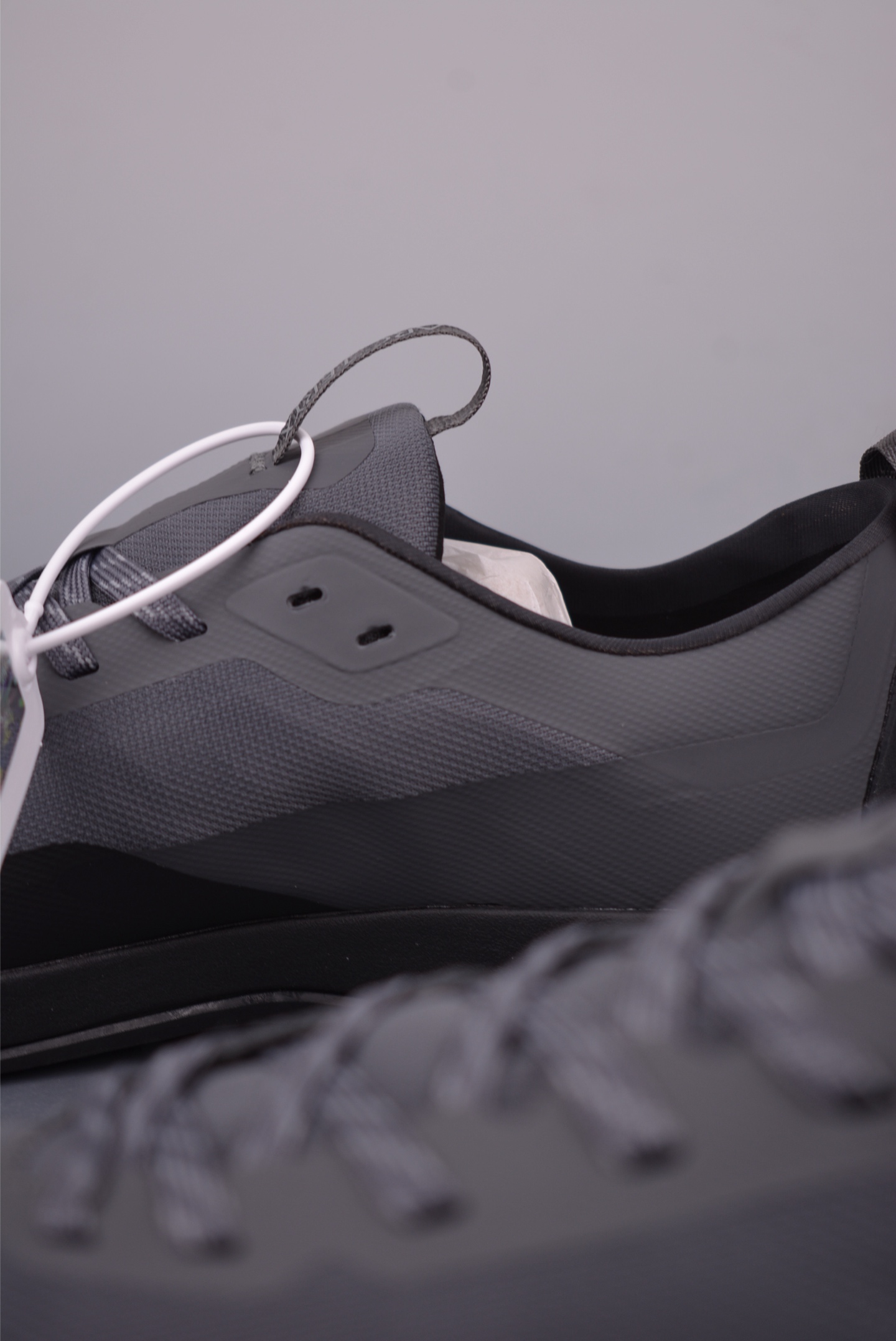 Arc'teryx Konseal LT W sports shoes 