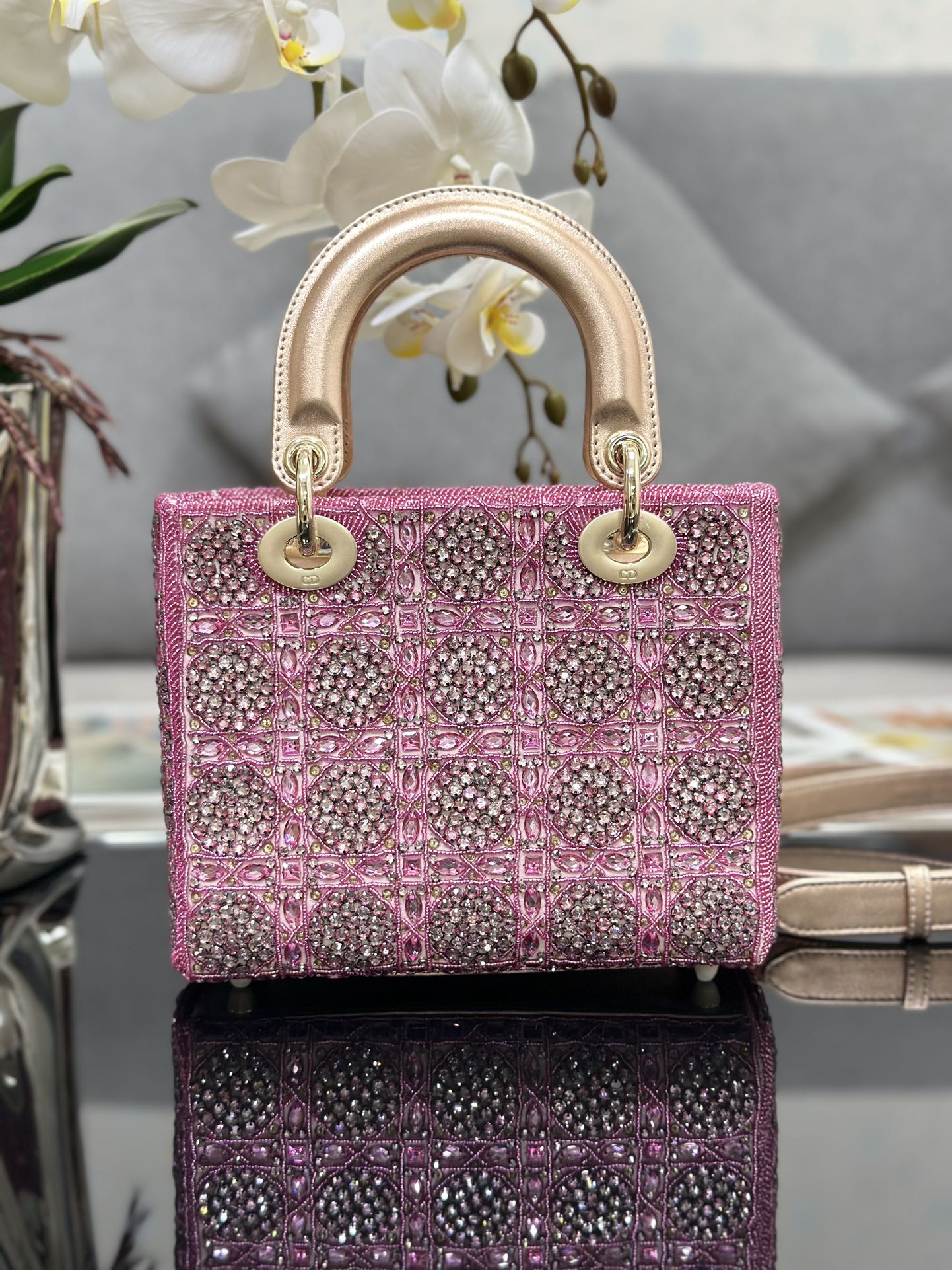 Dior Lady four-grid embroidery rhinestone pink M0538