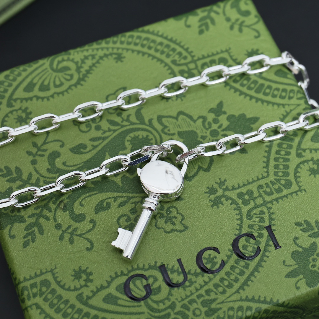 Gucci key chain braceletGucci key chain bracelet