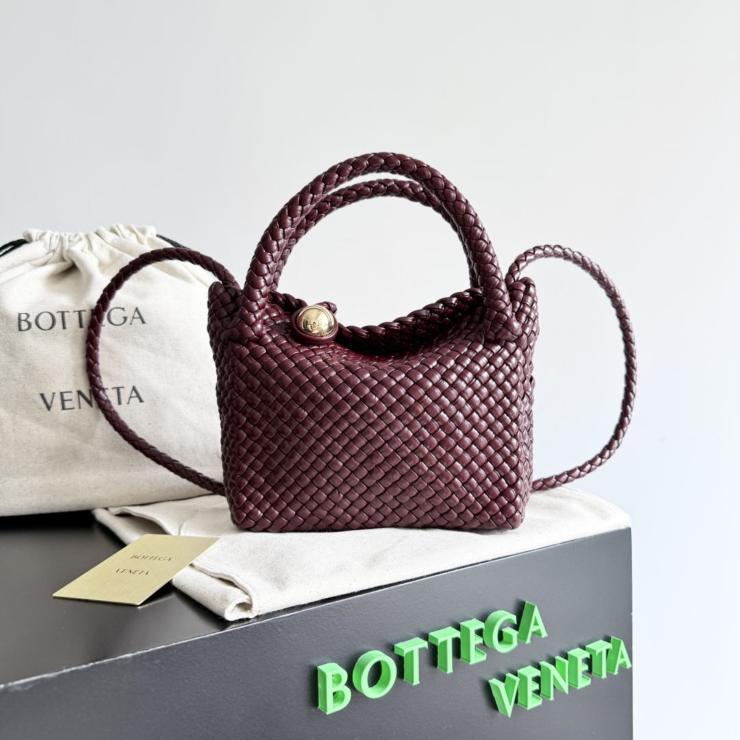 Bottega Veneta TOSCA woven handbag 776755