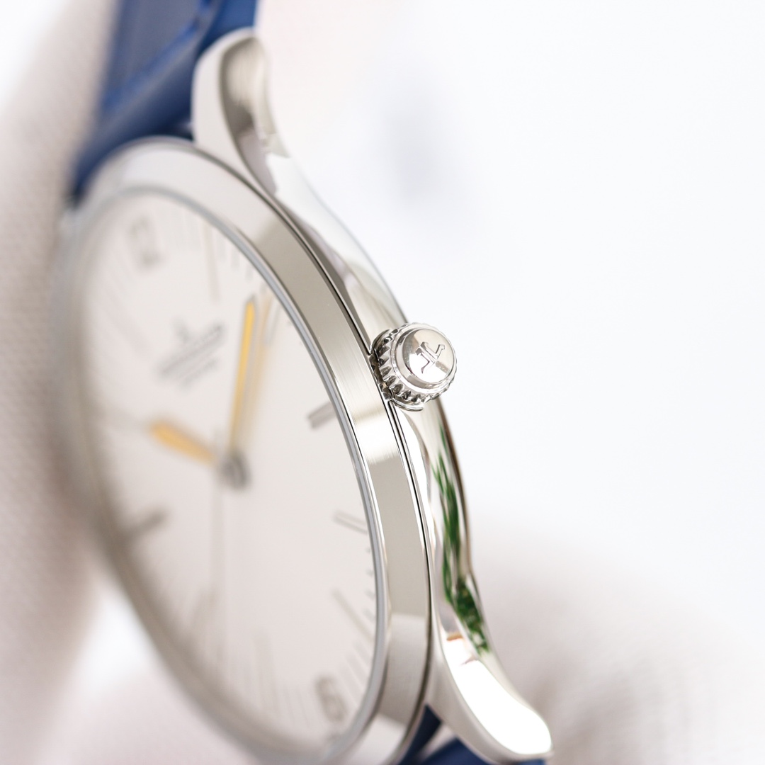 Jaeger-LeCoultre Geophysical Observatory Series 800652M
