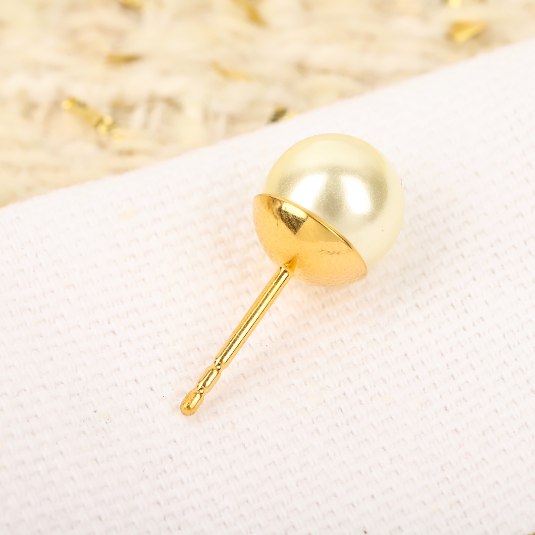 Dior Pearl Hollow Earrings