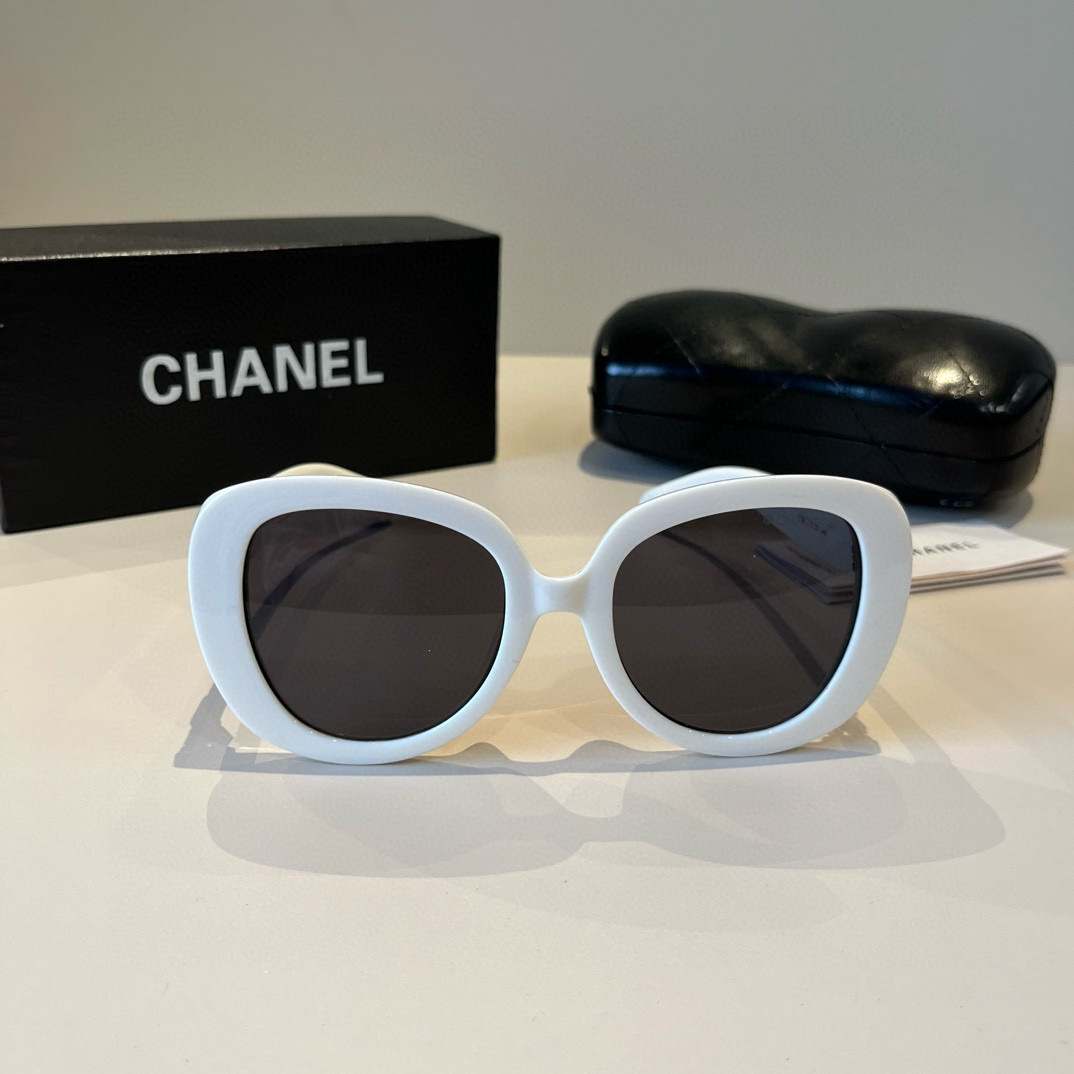 Chanel round frame sunglasses