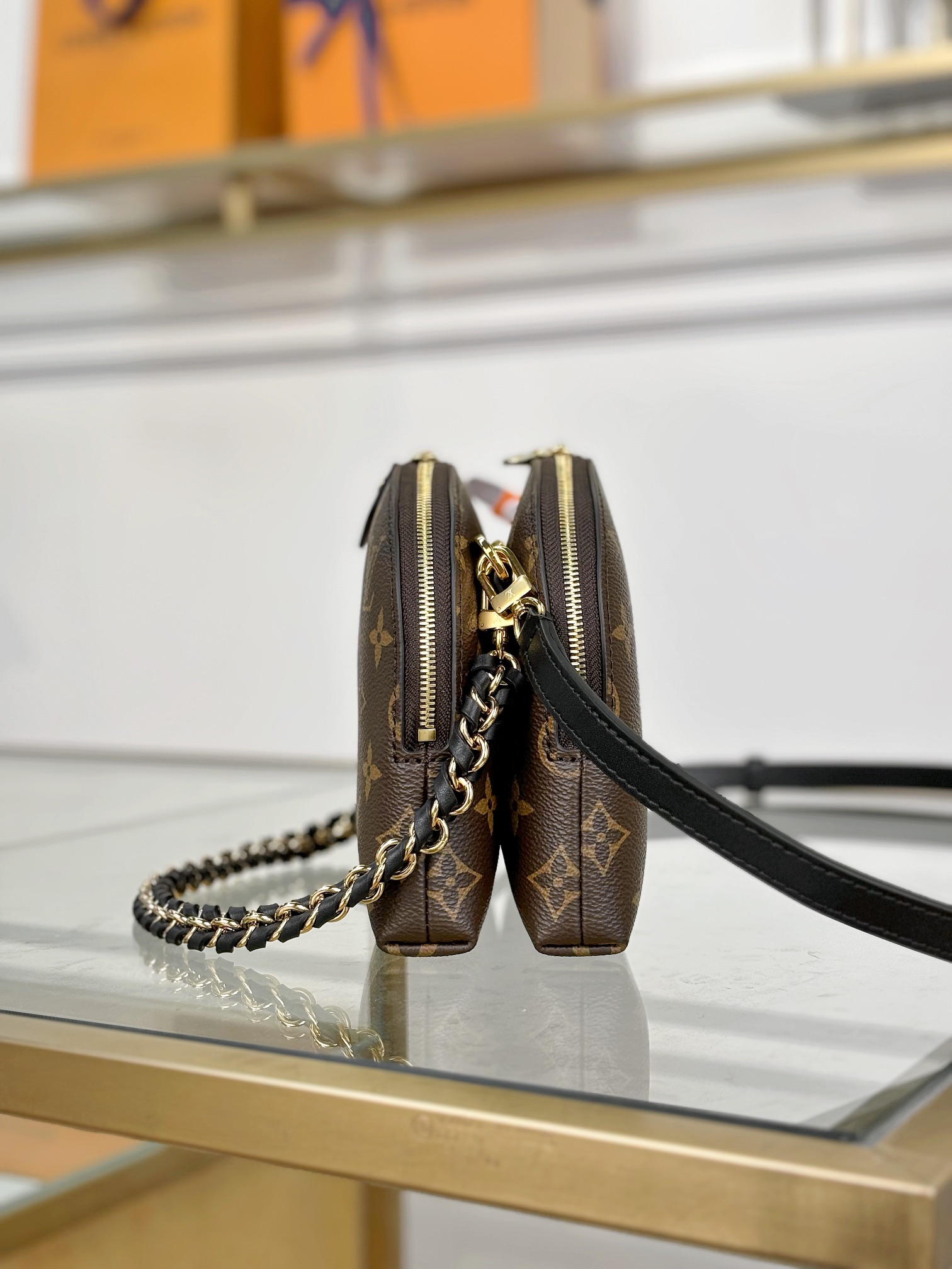 Louis Vuitton BE ALMA Handbag M12996