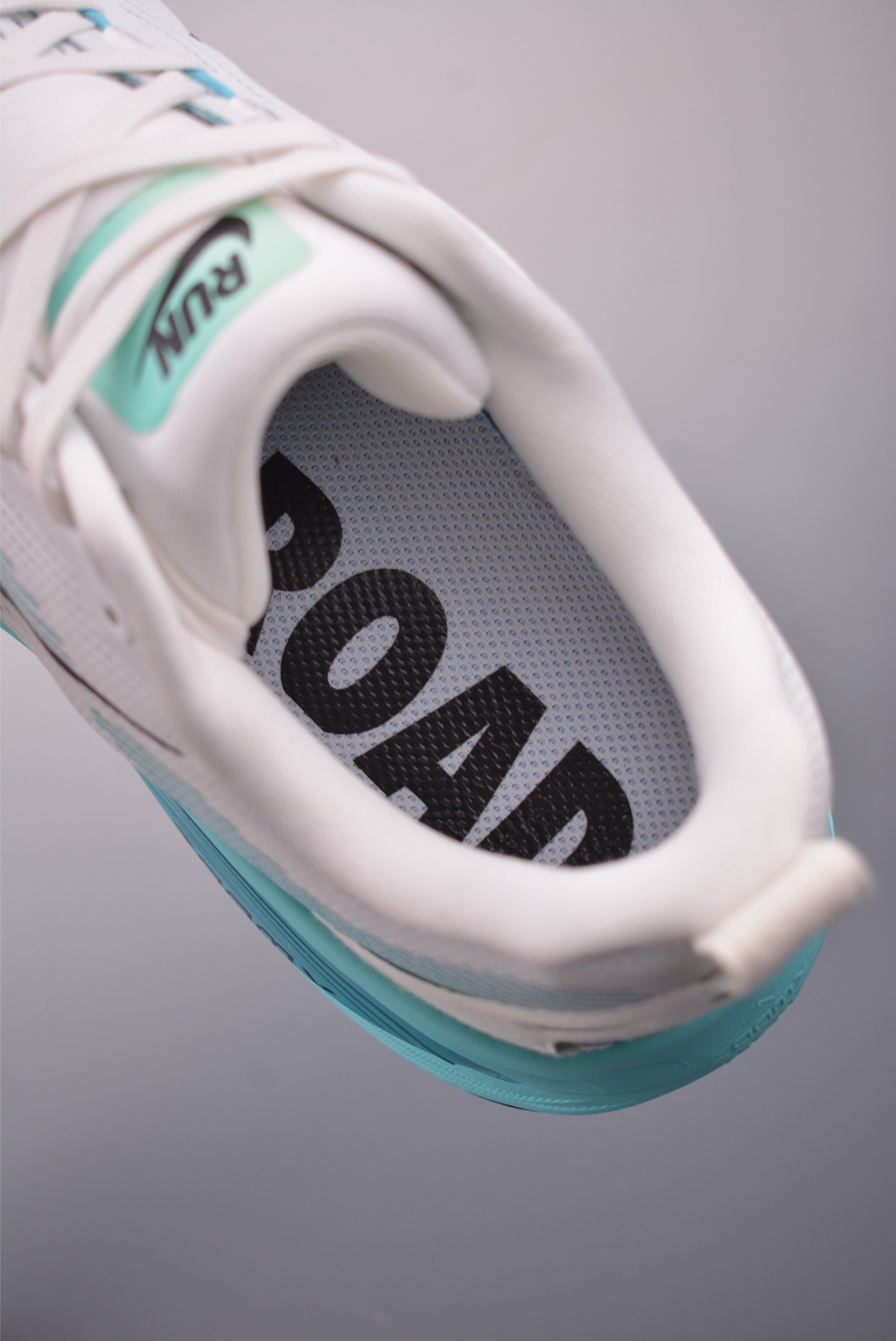 Nike Vomero 18 'Dusty Cactus' HM6803-103