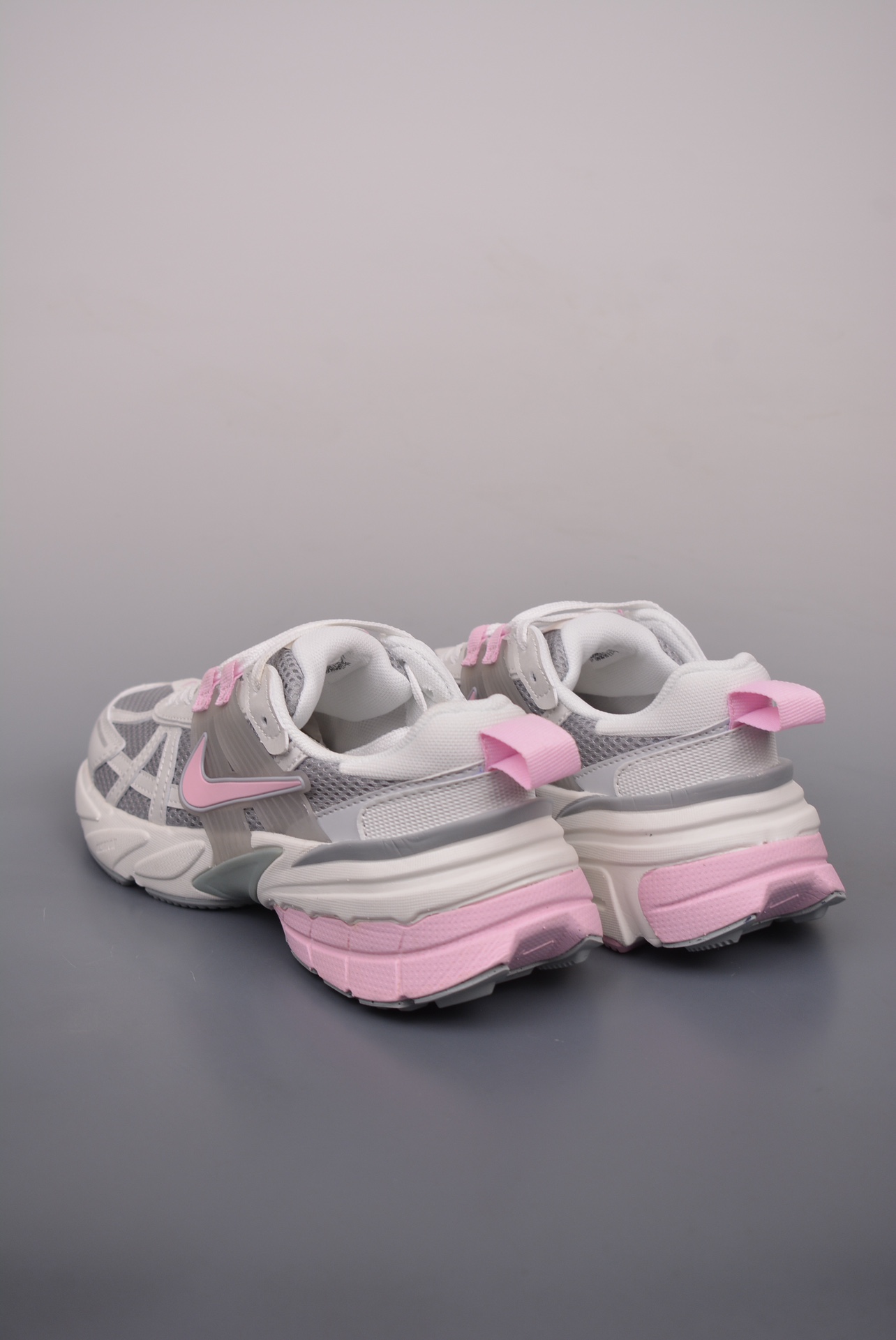 Nike V2K Runtekk Grey Pink White HQ4046-001