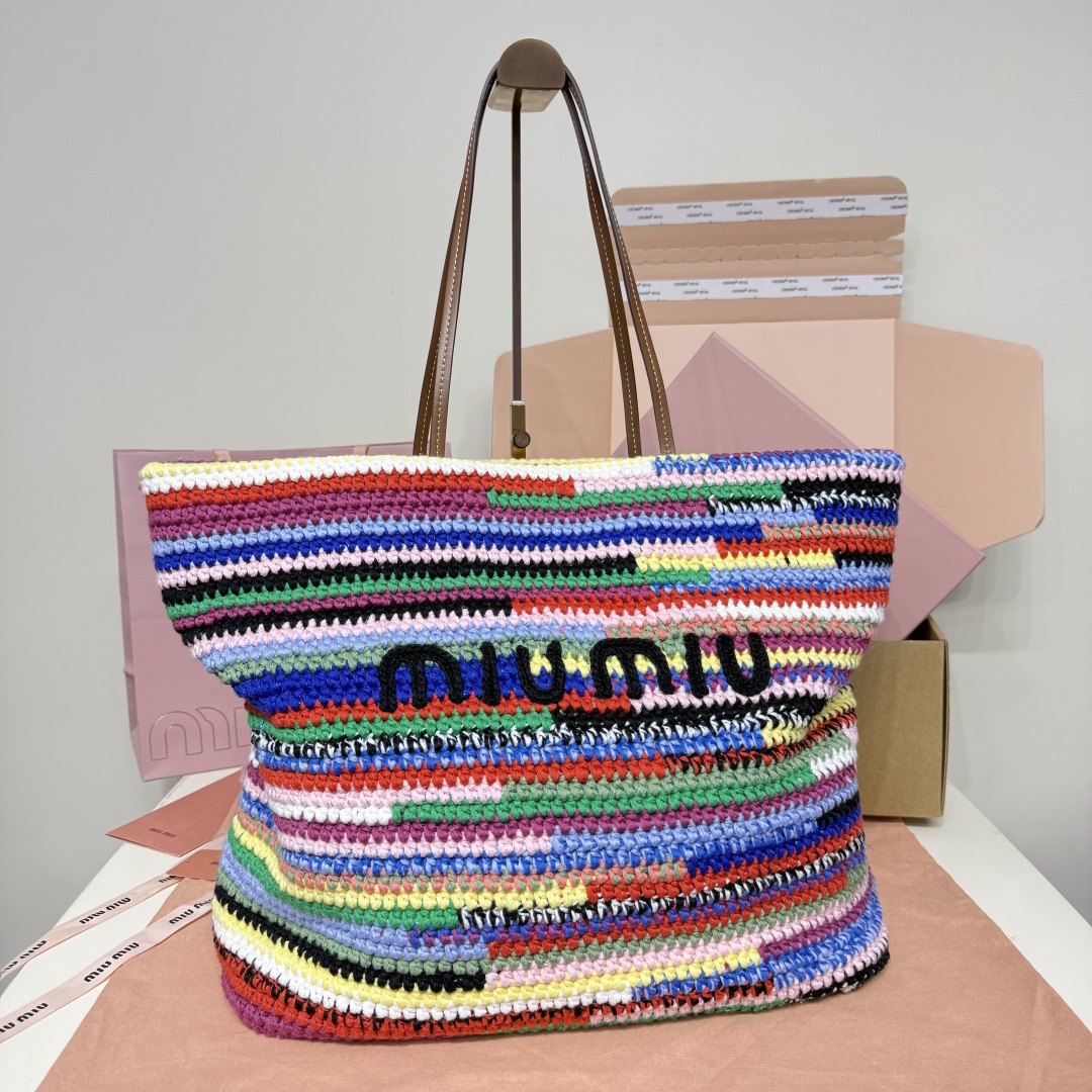 Miu Miu embroidered bag 5BG228