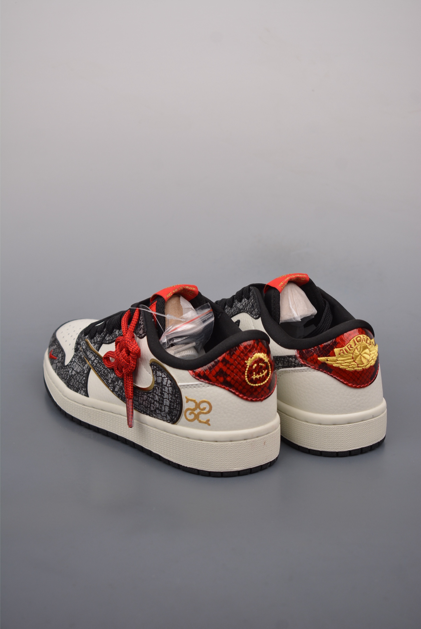 Fragment x Travis Scott x Year of the Snake Limited Air Jordan 1 Low