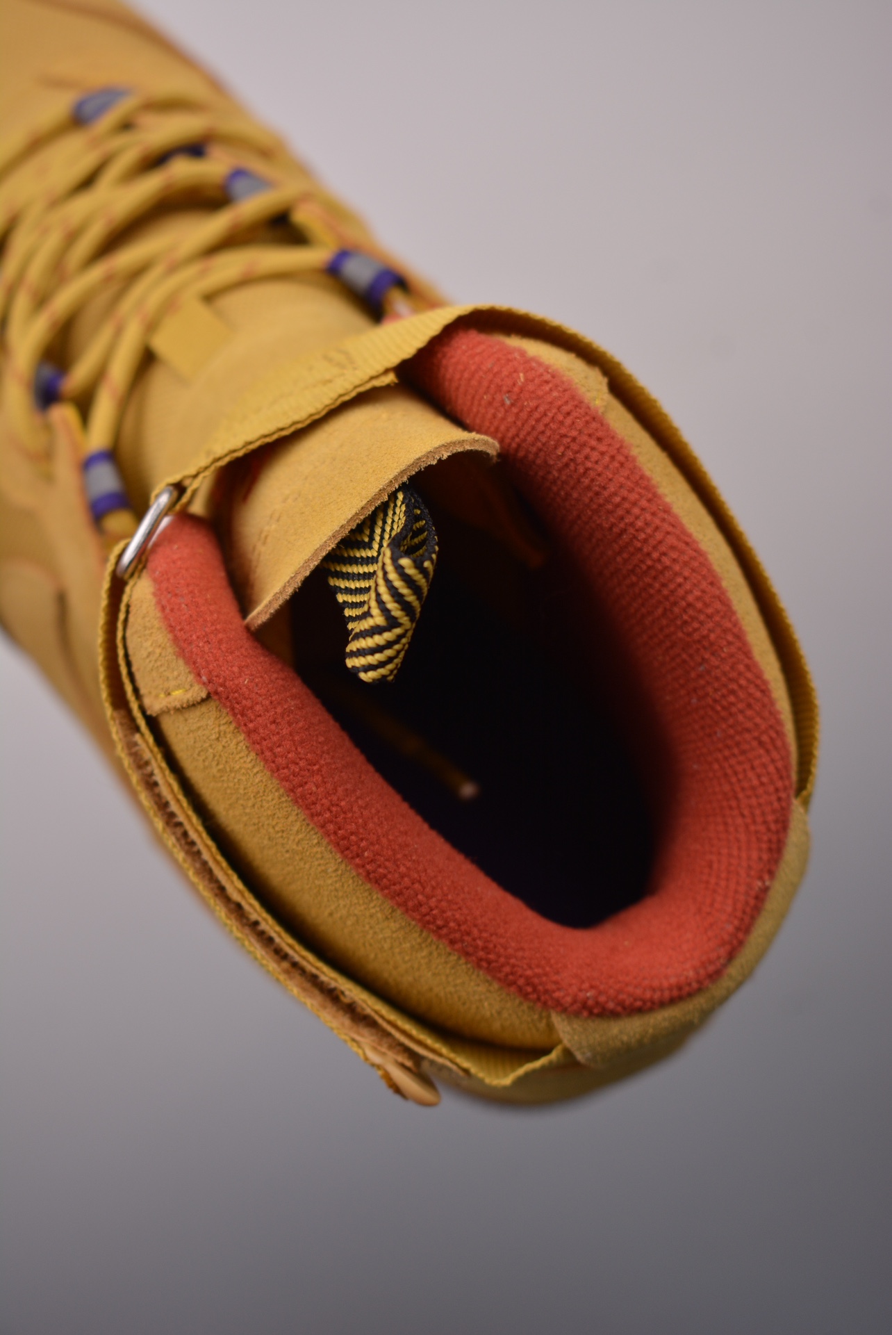 Nike Air Force 1 Wild HighWheat Gold FB2348-700