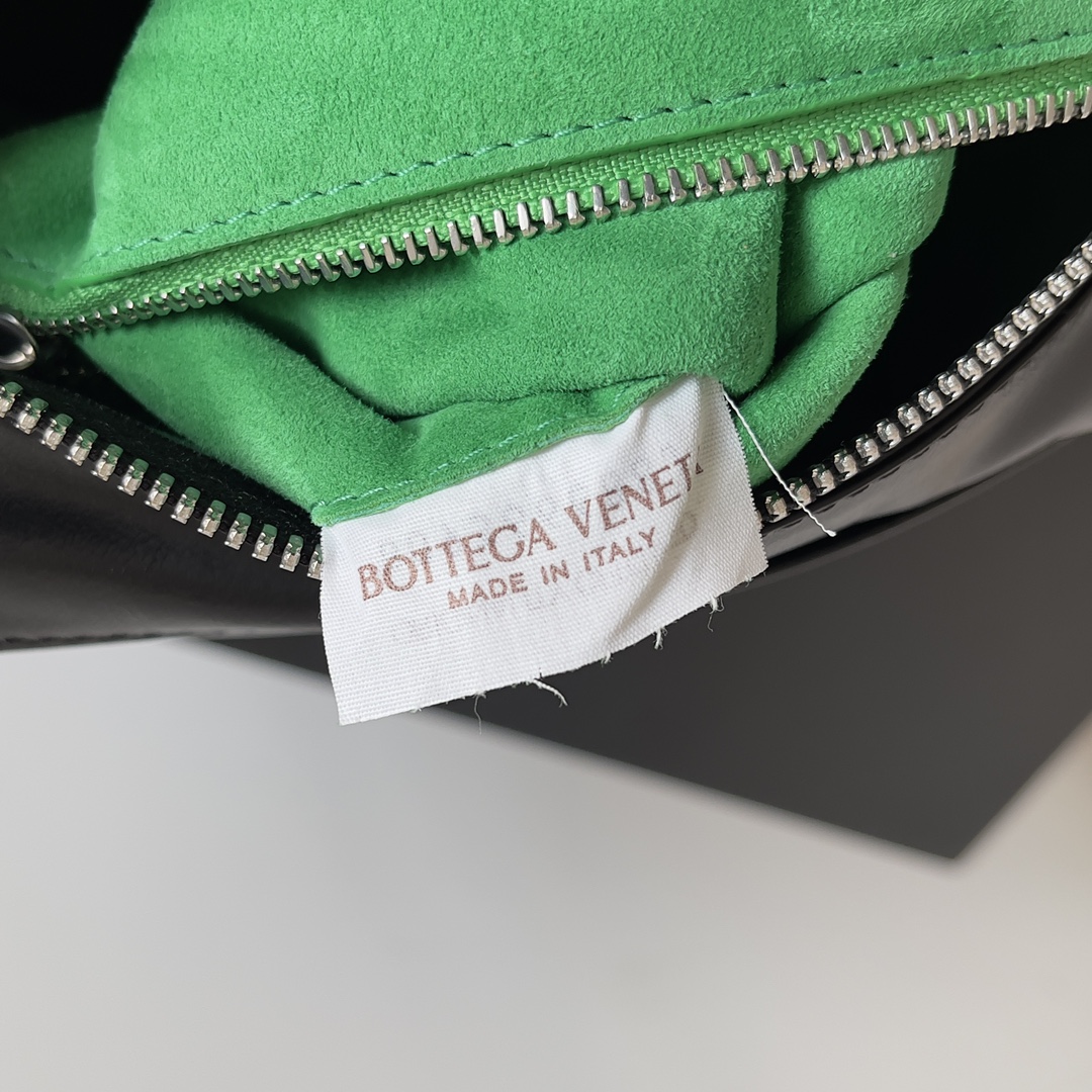 Bottega Veneta 2023 Early Spring Series Arco Camera Bag 731165