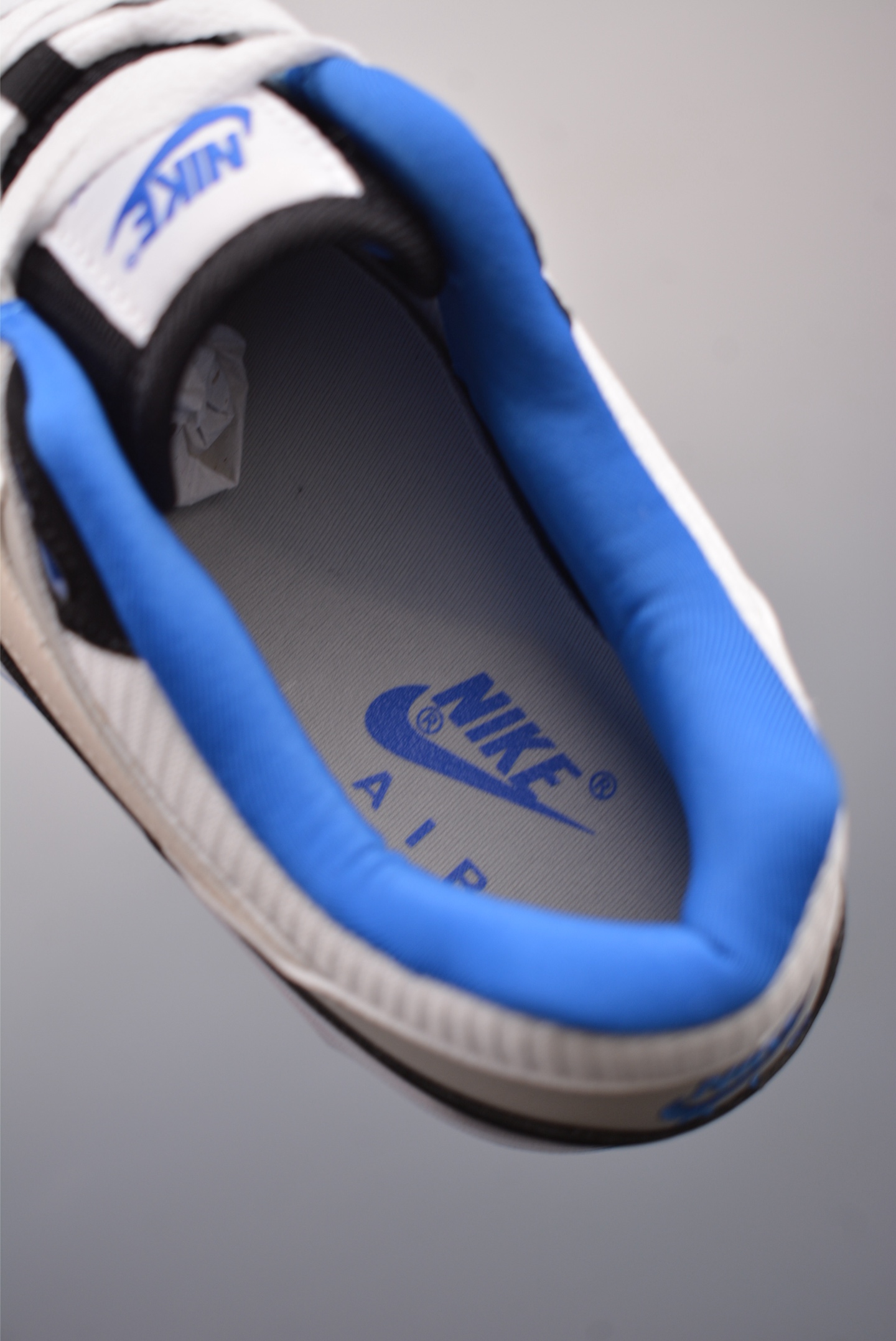 Nike Air Max 1'87 running shoes white, gray, black and blue 875855-001