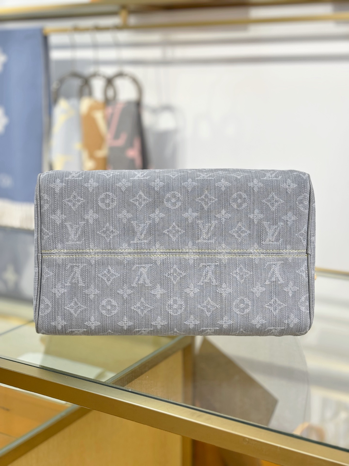 Louis Vuitton SPEEDY SOFT 30 Bag M13344