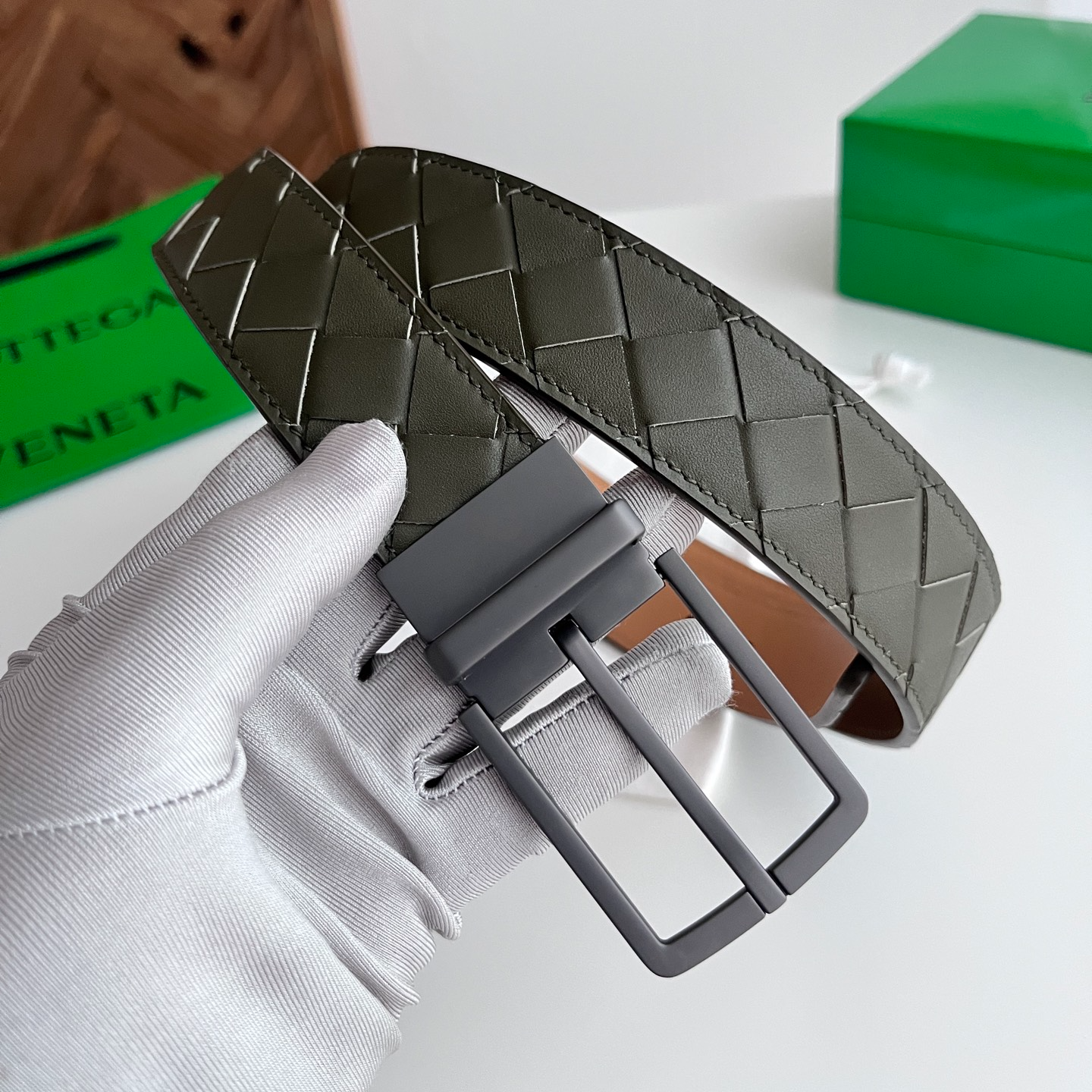 Bottega Veneta intreccio woven cowhide double-sided waistband with a width of 3.5cm